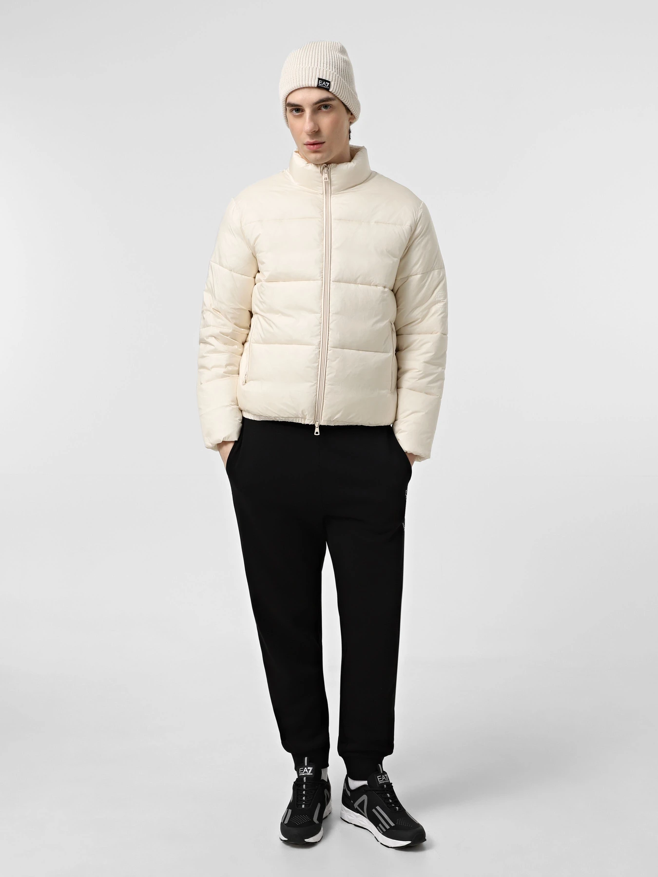Куртки и дубленки EA7 Emporio Armani модель 6DUB02-PNHXZ-1713 Куртки и дубленки EA7 Emporio Armani модель 6DUB02-PNHXZ-1713 Фото