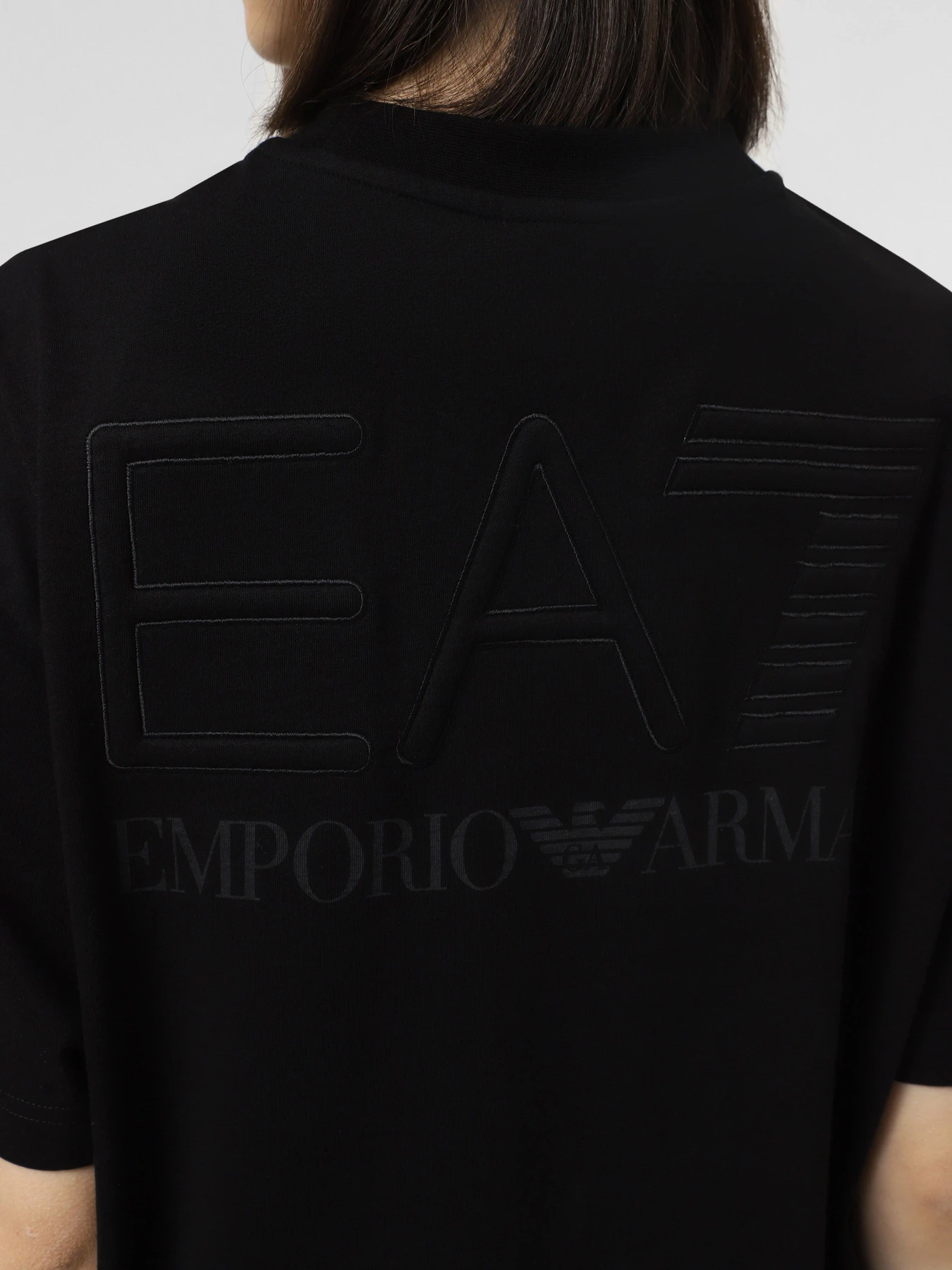 Футболки і поло EA7 Logo Series модель 6DUT10-PJ2QZ-1200 Фото