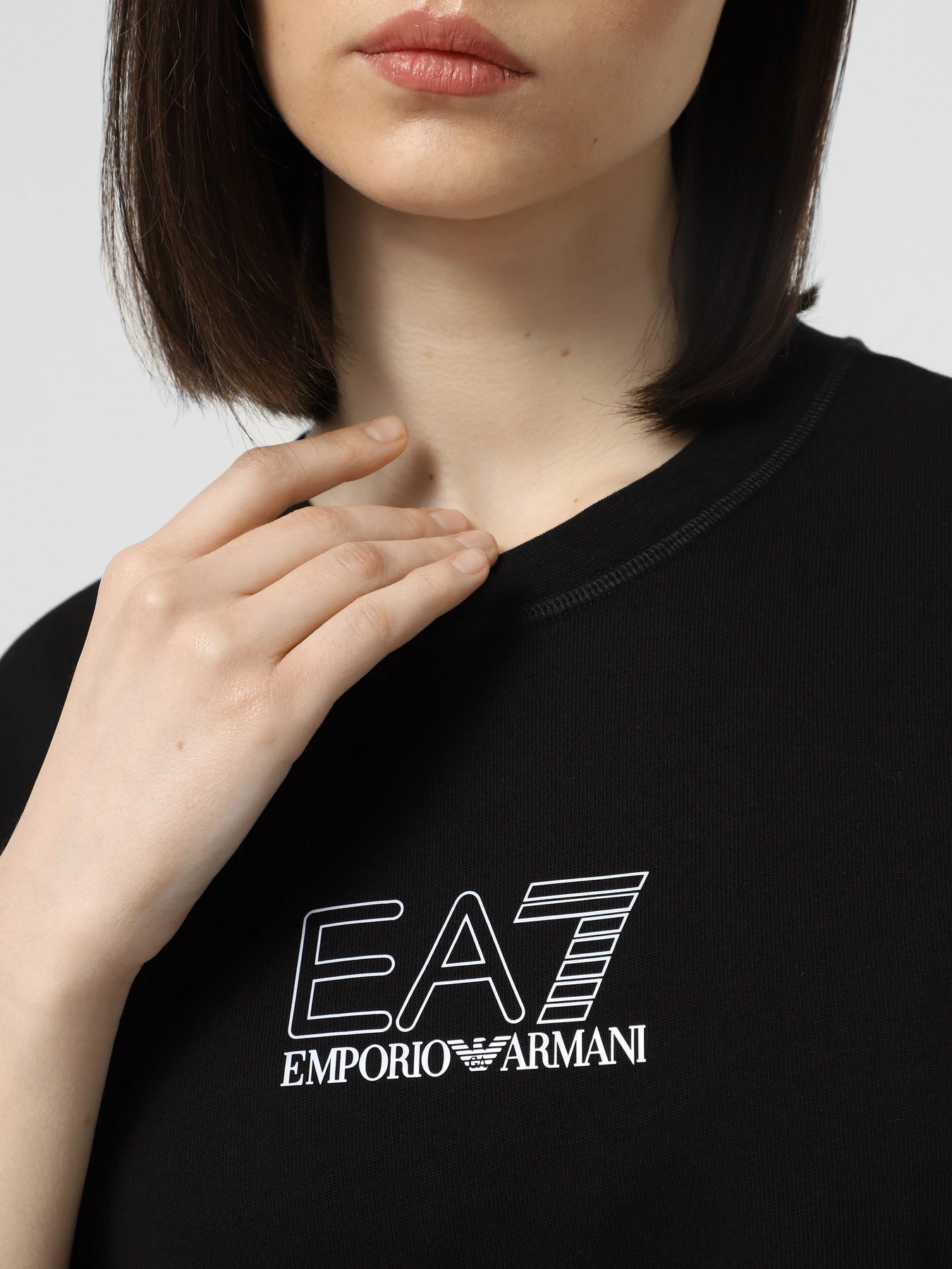 Футболки и поло EA7 модель 6DUT11-PJONZ-1200 Футболки и поло EA7 модель 6DUT11-PJONZ-1200 Фото