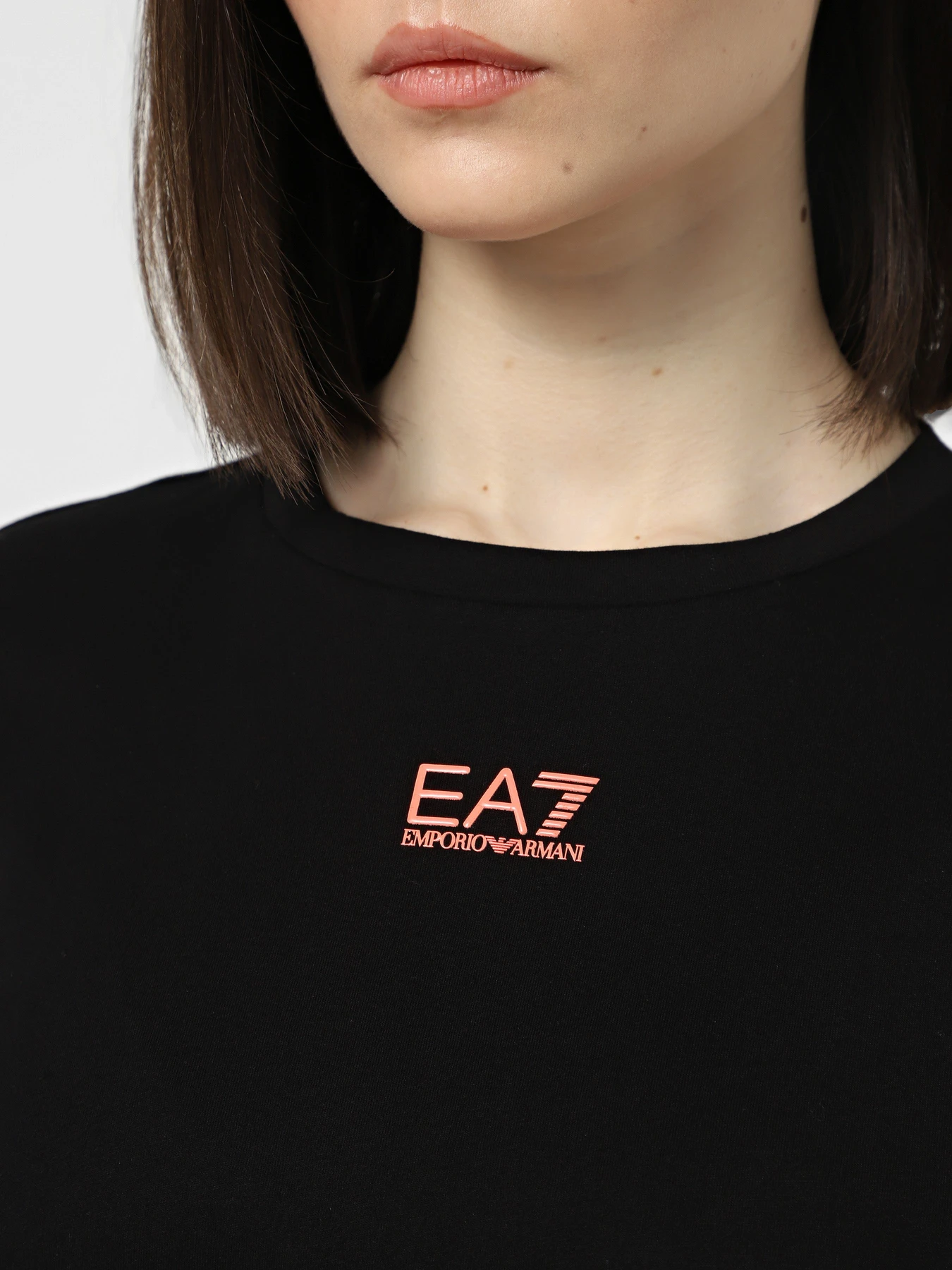 Футболки и поло EA7 Logo Series модель 6DTT15-TJLOZ-1200 Футболки и поло EA7 Logo Series модель 6DTT15-TJLOZ-1200 Фото