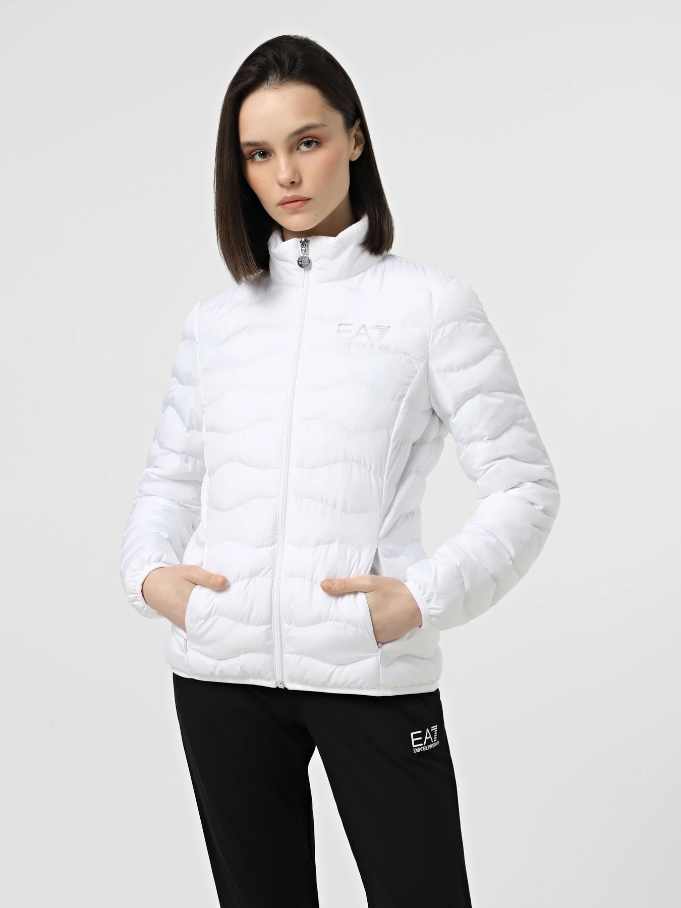 Куртки и дубленки EA7 Core модель 8NTB21-TNF8Z-1100 Куртки и дубленки EA7 Core модель 8NTB21-TNF8Z-1100 Фото