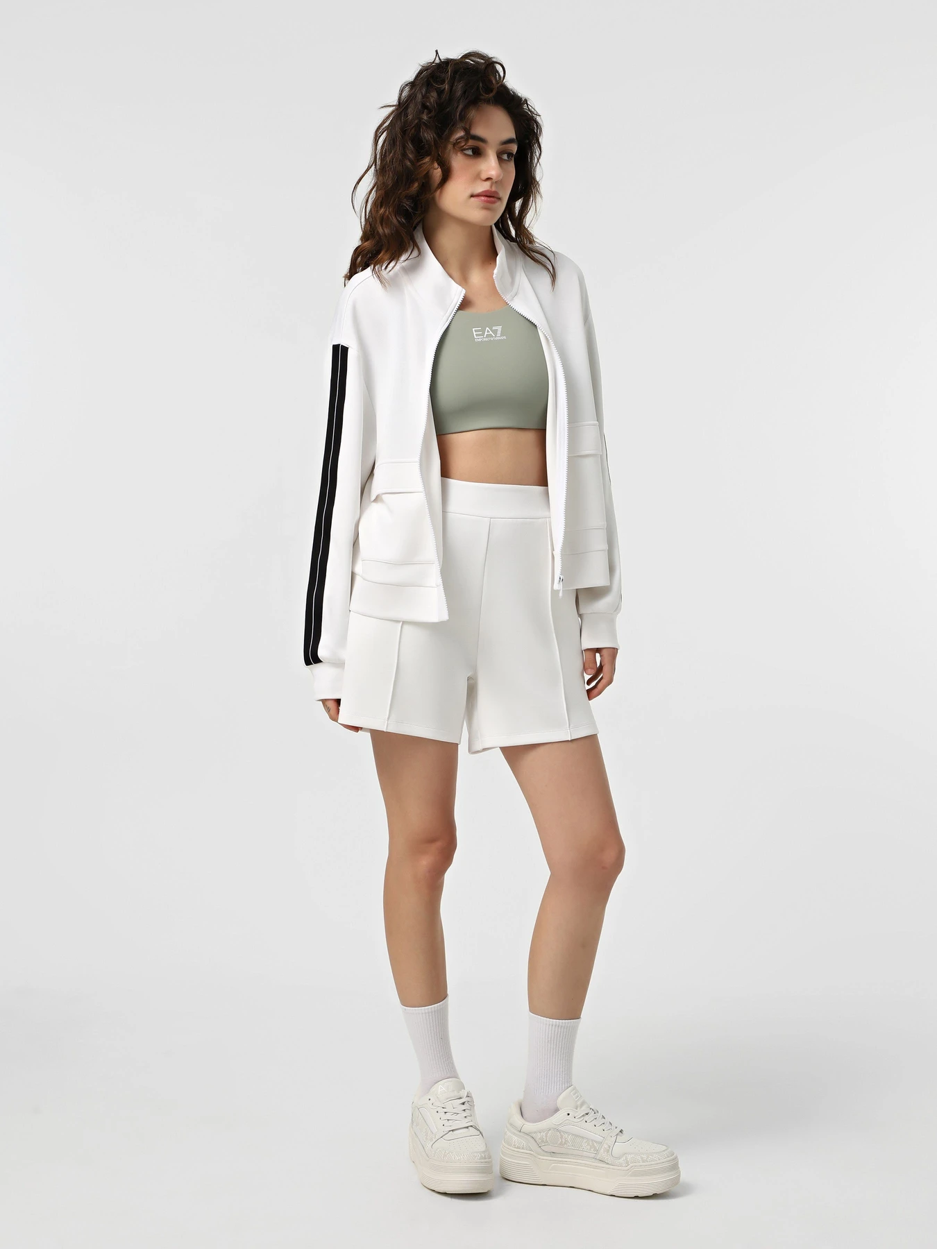Шорты EA7 Logo Series модель 7W000176-AF12643-U0002 Фото