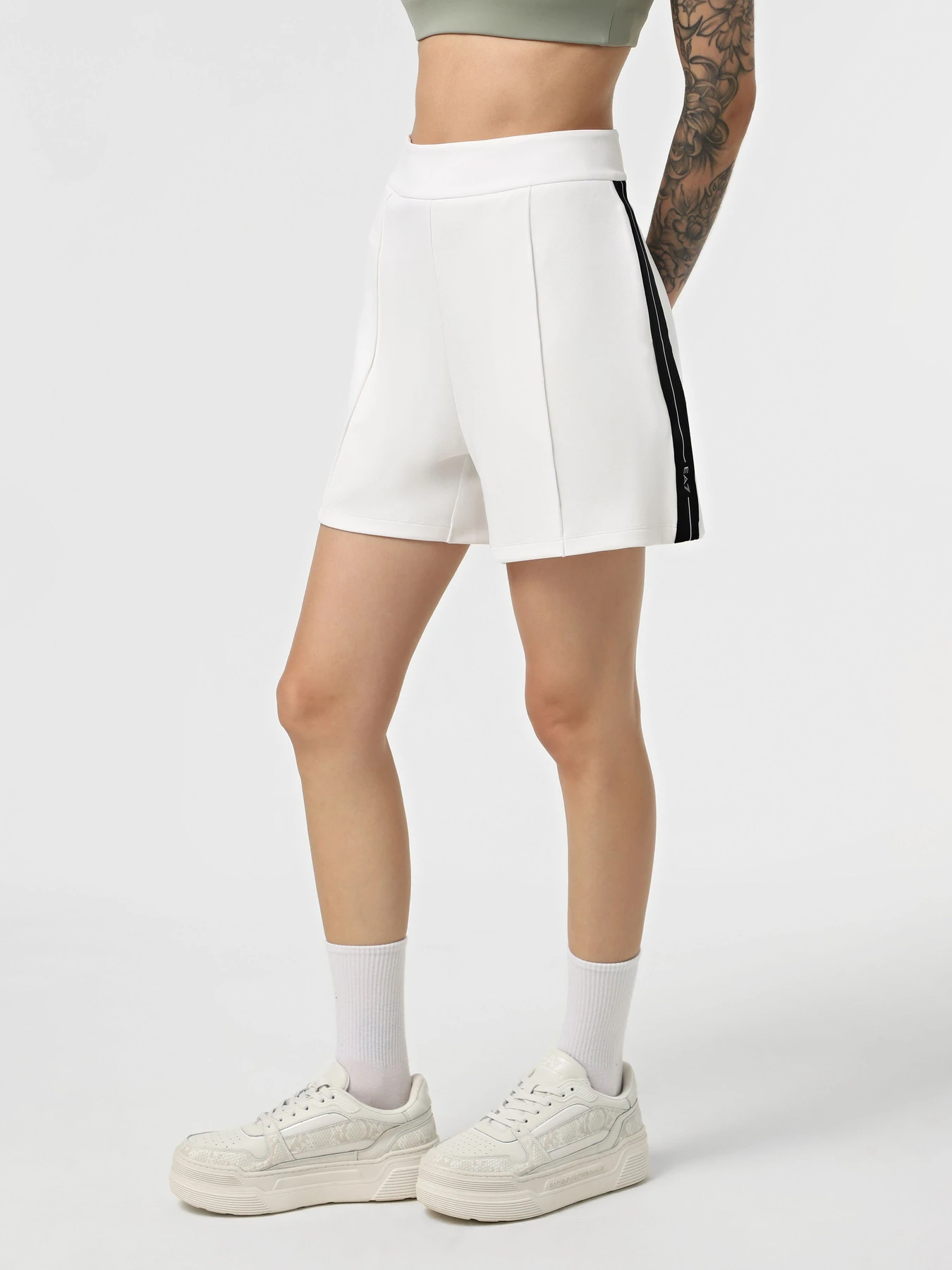 Шорты EA7 Logo Series модель 7W000176-AF12643-U0002 Фото