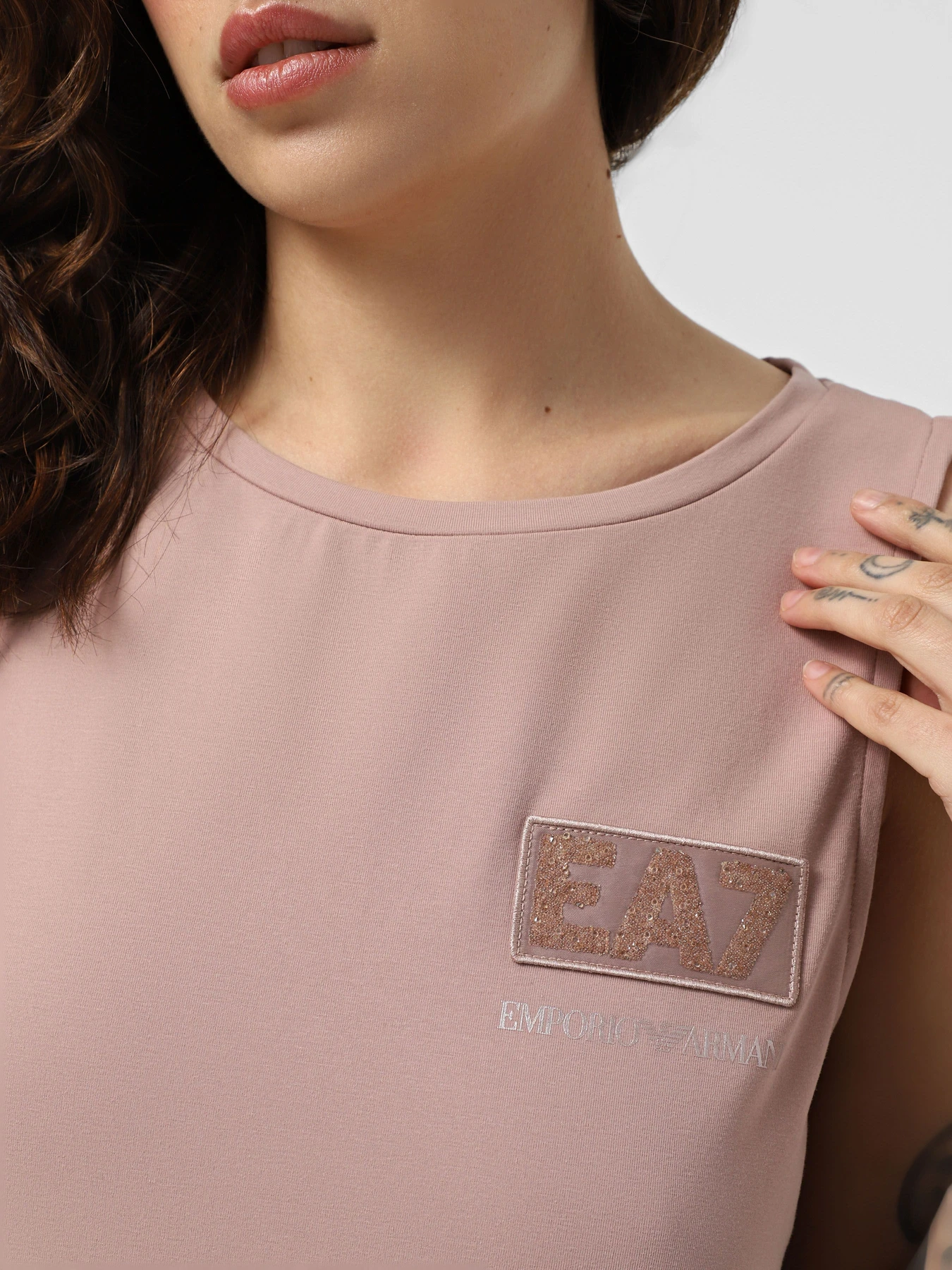 Сукні EA7 Logo Series модель 7W000180-AF12484-U4079 Сукні EA7 Logo Series модель 7W000180-AF12484-U4079 Фото