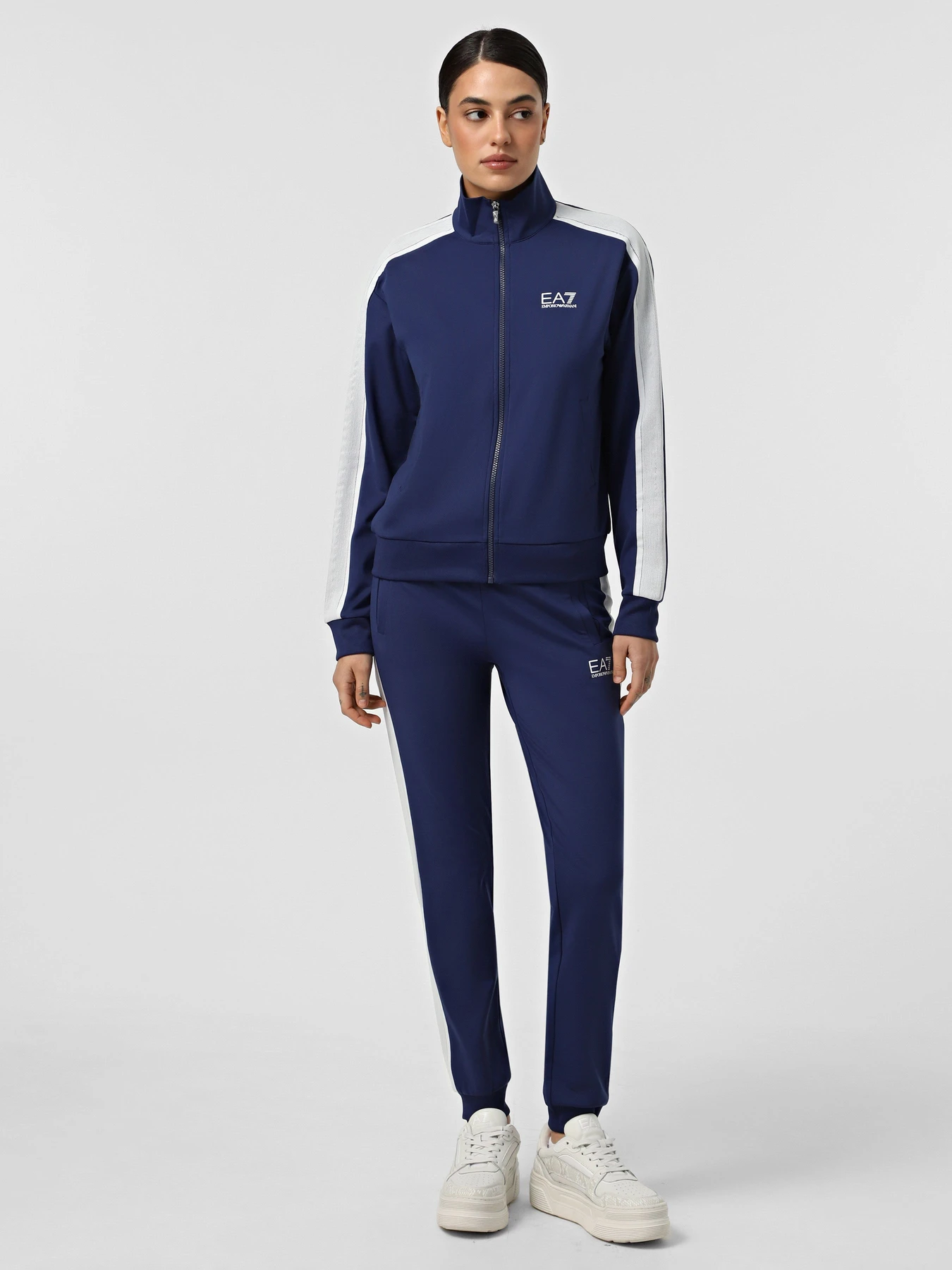 Костюмы EA7 Tennis Pro модель 7W000208-AF12114-UB107 Костюмы EA7 Tennis Pro модель 7W000208-AF12114-UB107 Фото