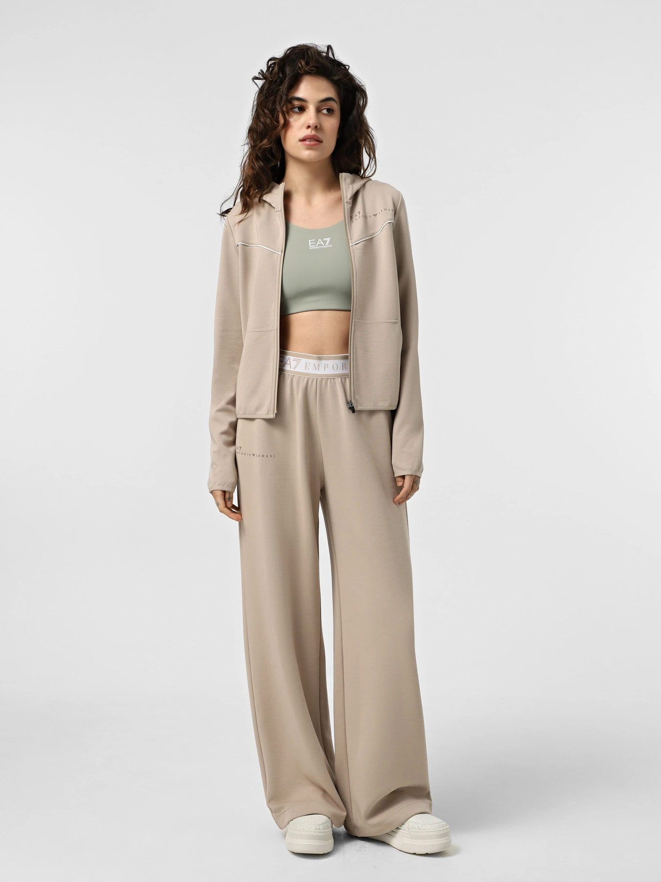Худи и свитшоты EA7 Natural Ventus7 модель 7W000278-AF12501-U6155 Худи и свитшоты EA7 Natural Ventus7 модель 7W000278-AF12501-U6155 Фото