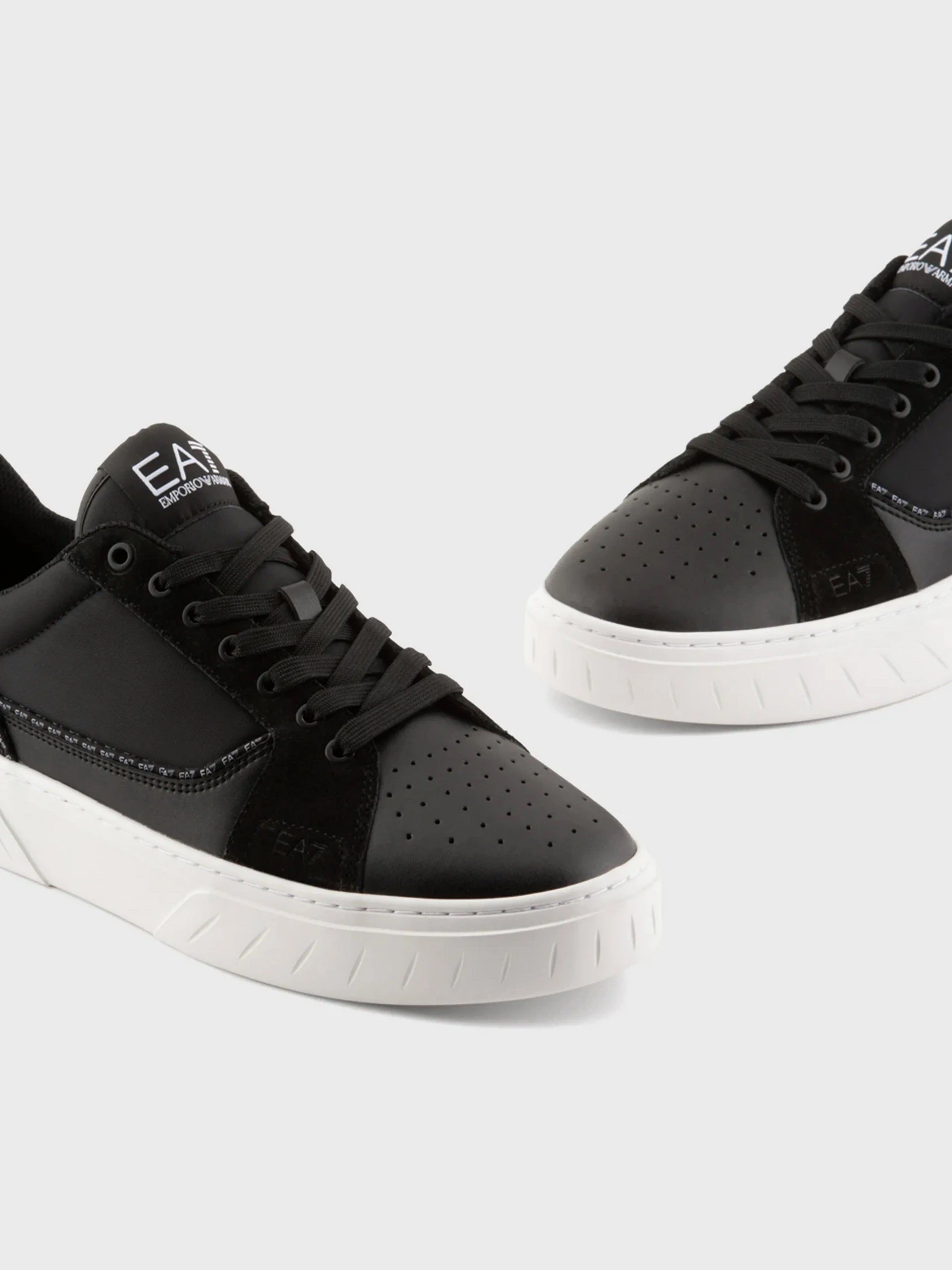 Кроссовки EA7 модель X8X144-XK335-K485 Кроссовки EA7 модель X8X144-XK335-K485 Фото