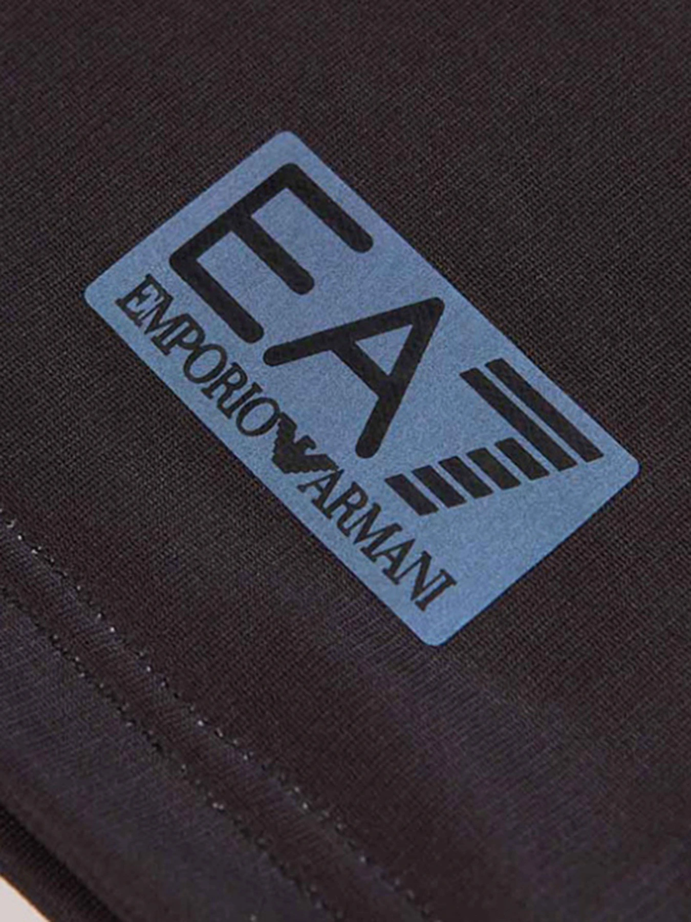Шарфи та хустки EA7 модель 274974-2F305-00020 Шарфи та хустки EA7 модель 274974-2F305-00020 Фото