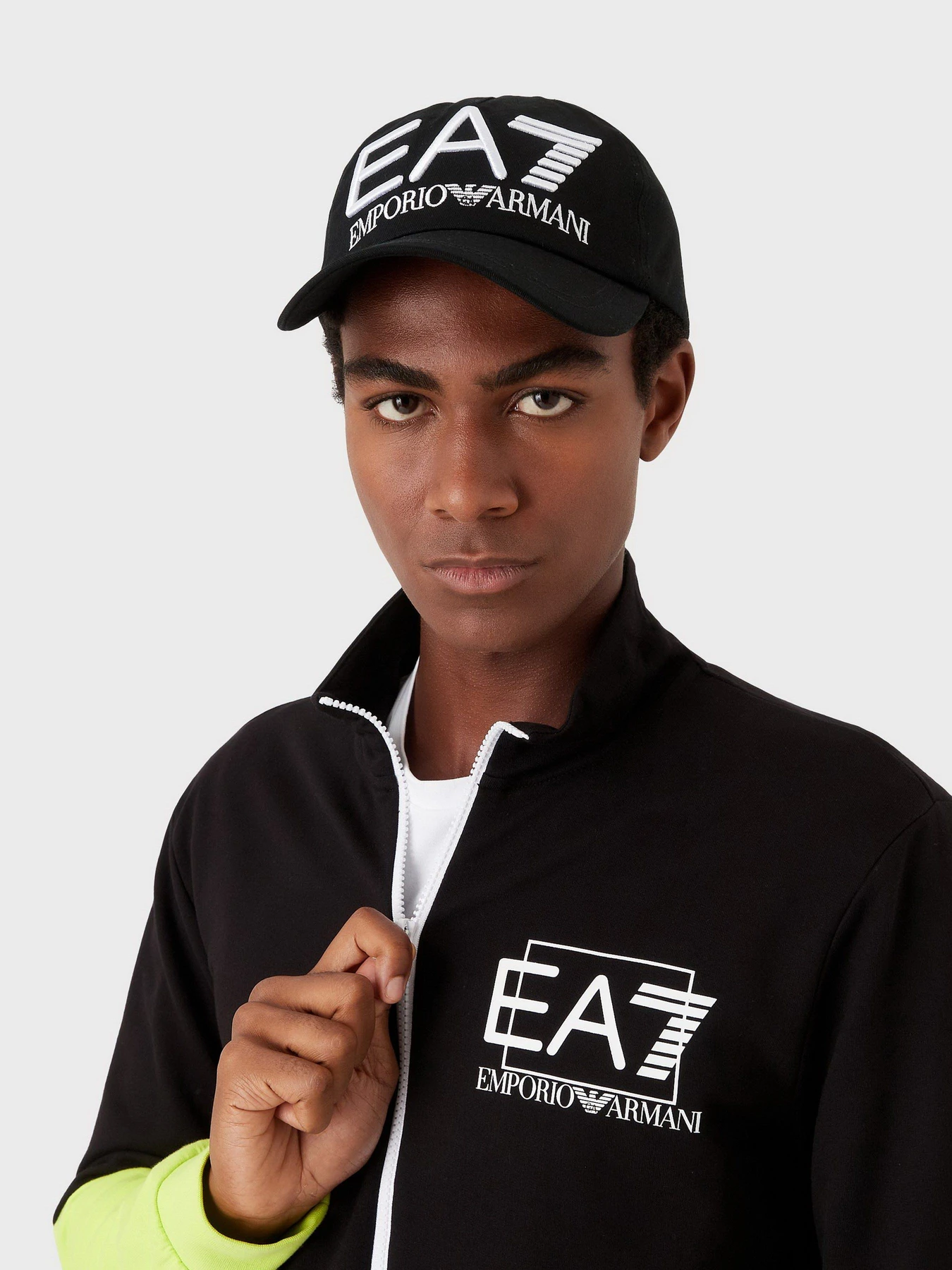 Шапки та кепки EA7 модель 245091-CC980-28221 Шапки та кепки EA7 модель 245091-CC980-28221 Фото