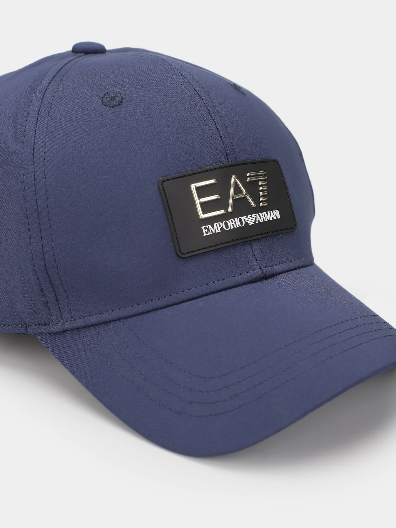Шапки та кепки EA7 Gold Label модель 270218-3F102-31935 Шапки та кепки EA7 Gold Label модель 270218-3F102-31935 Фото
