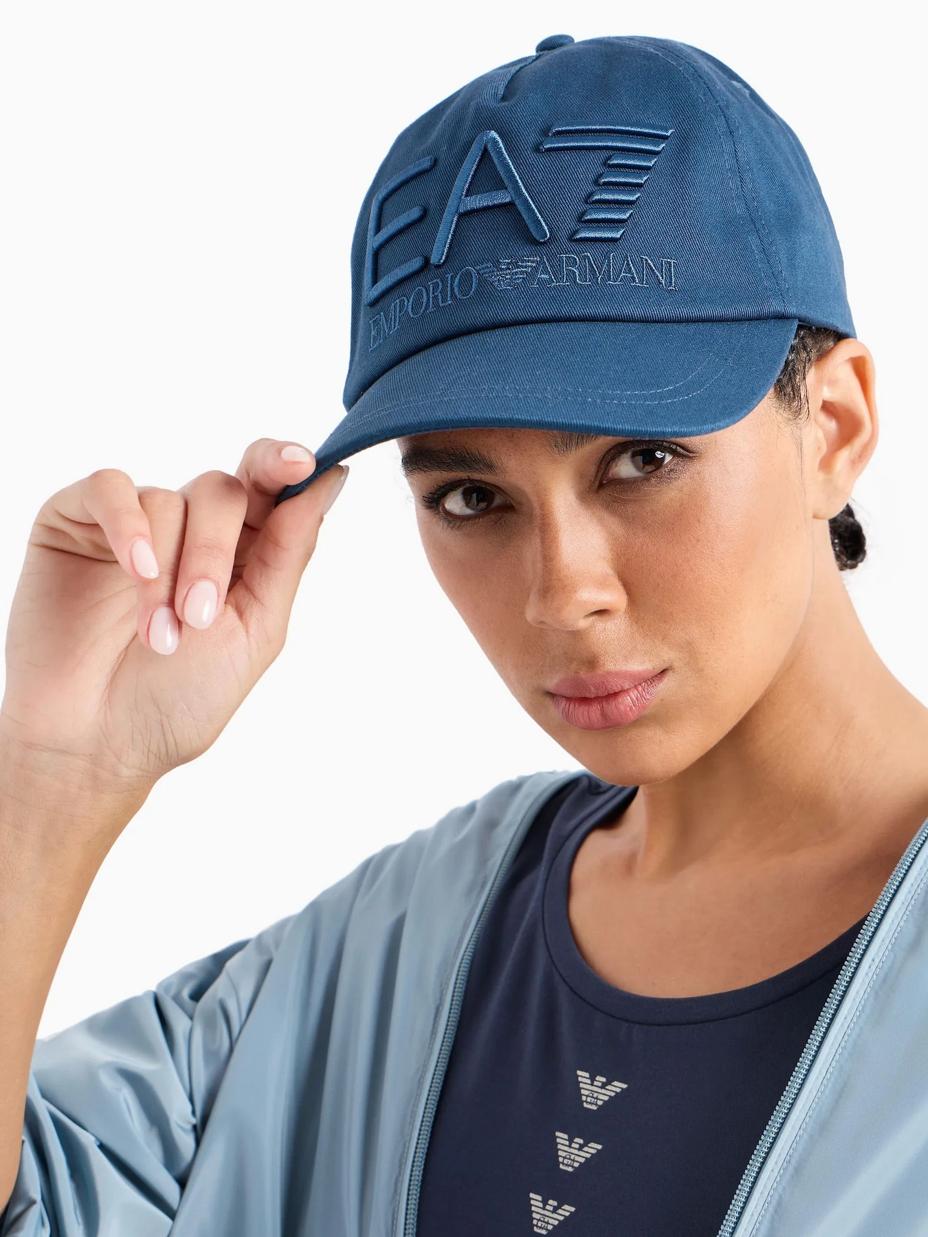 Шапки и кепки EA7 Logo Series модель 245091-CC980-05737 Шапки и кепки EA7 Logo Series модель 245091-CC980-05737 Фото