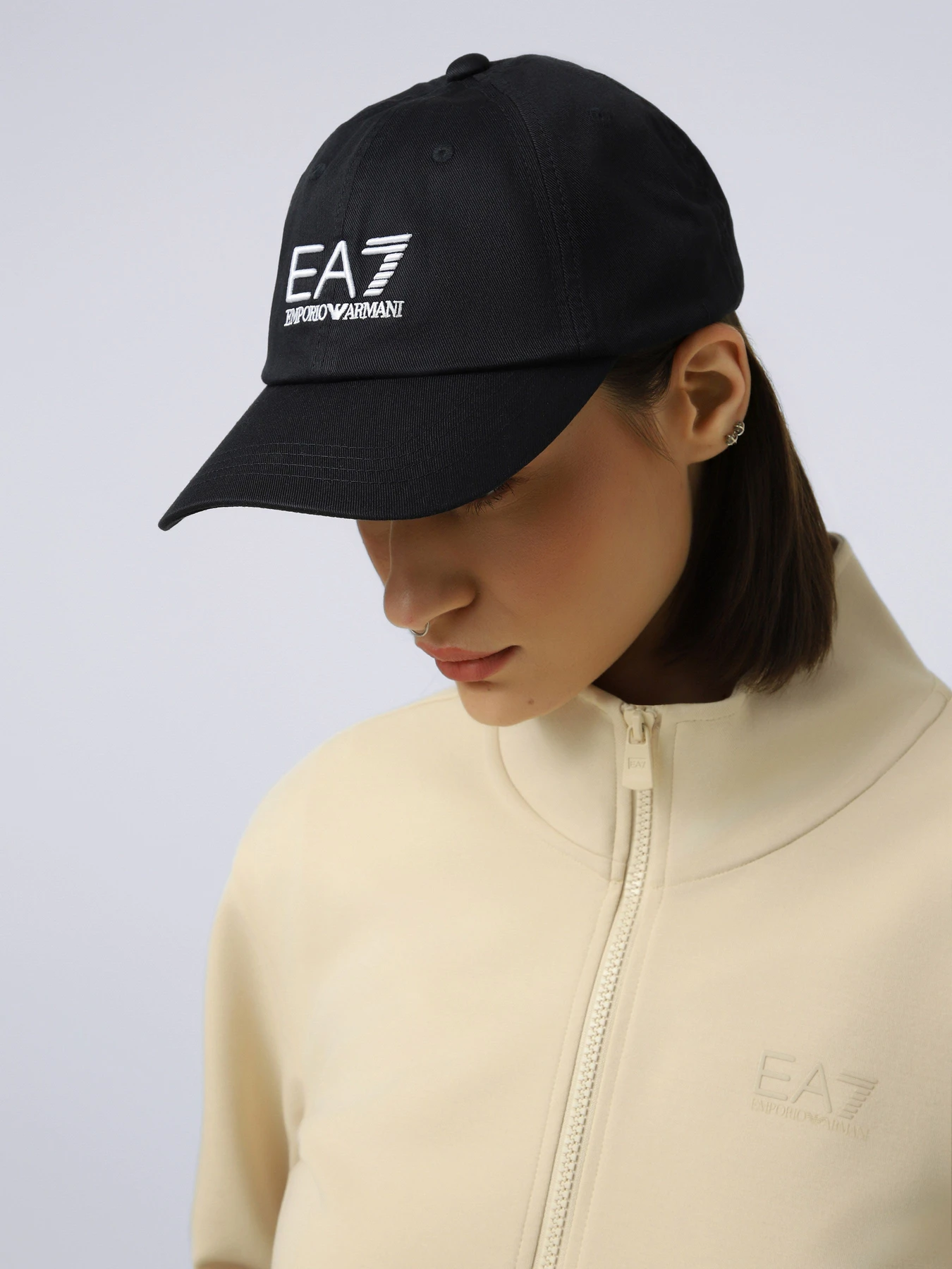 Шапки та кепки EA7 модель 7X000592-AF15502-MC001 Шапки та кепки EA7 модель 7X000592-AF15502-MC001 Фото