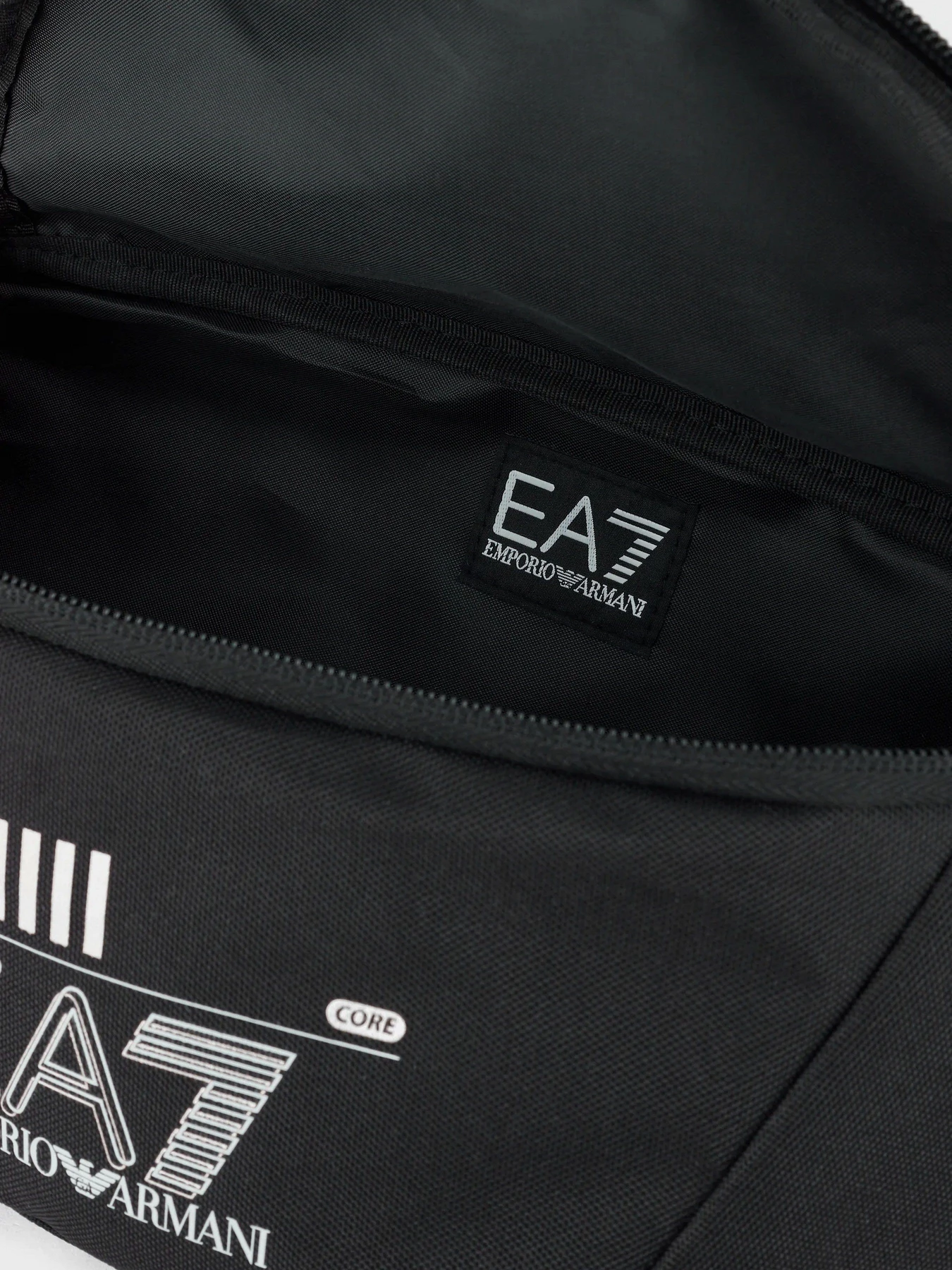 Сумки EA7 Core модель 245079-CC940-02021 Сумки EA7 Core модель 245079-CC940-02021 Фото