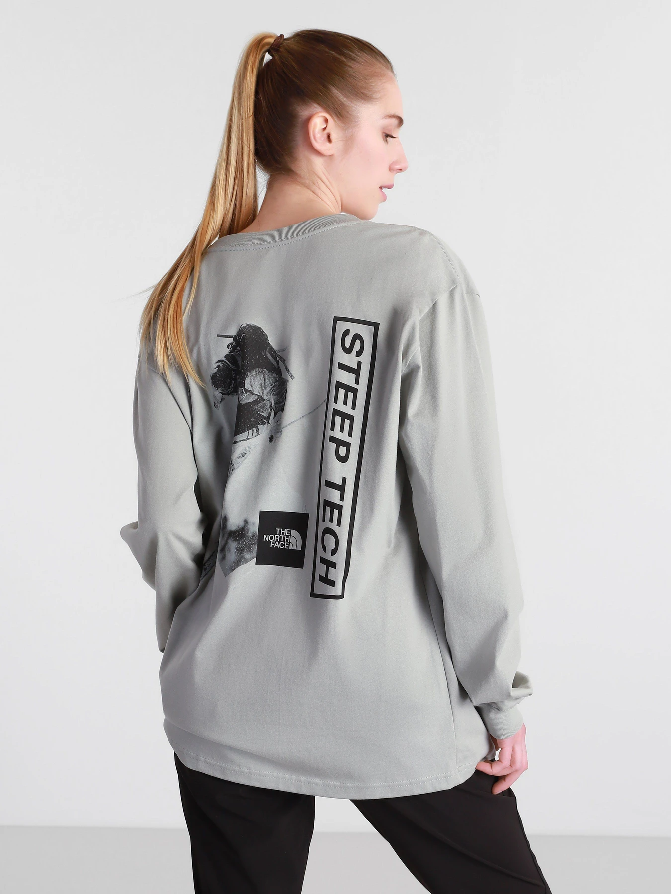 Худі та світшоти The North Face Steep Tech Light модель NF0A52ZAHDF1 Фото