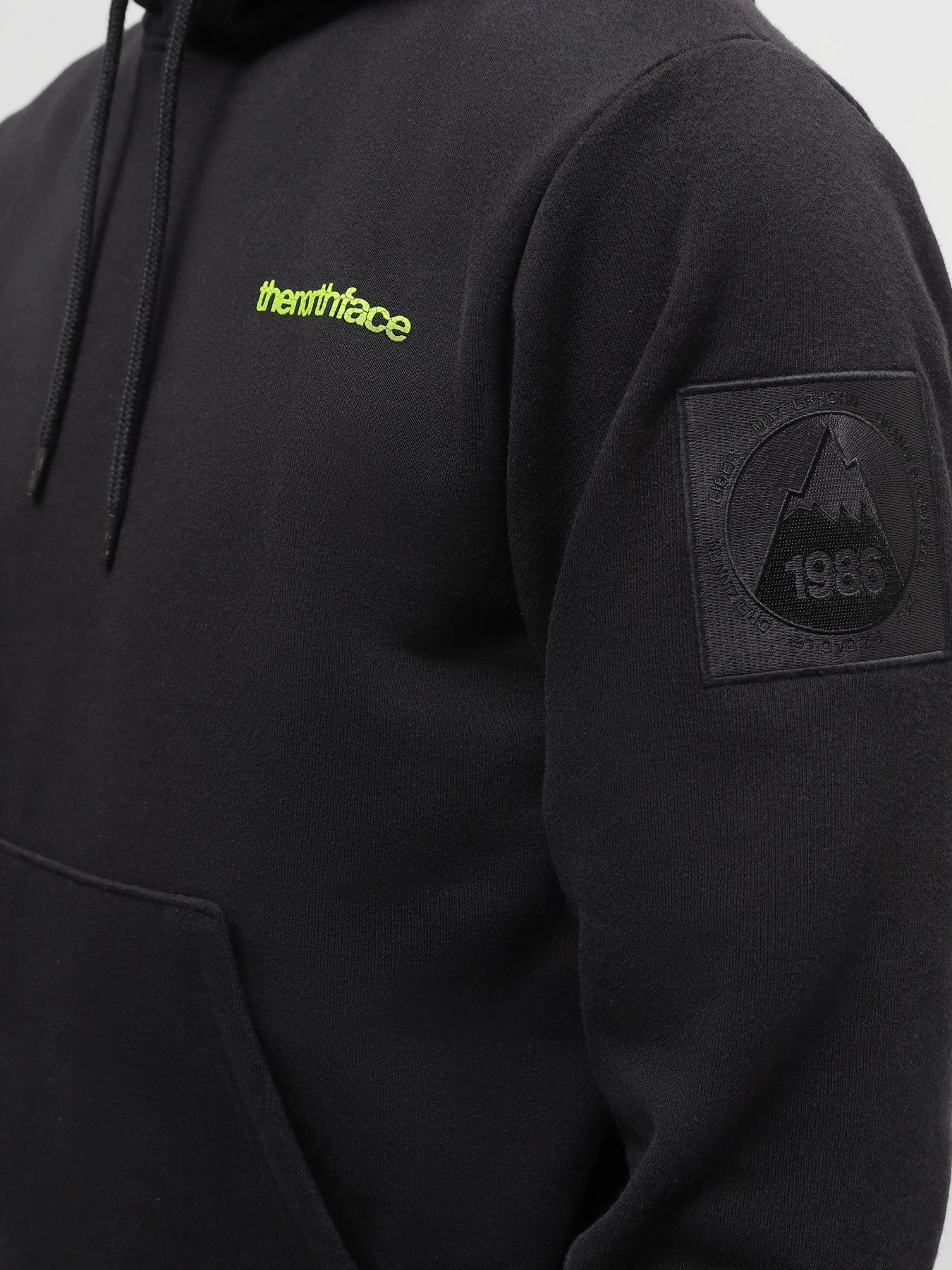 Худі та світшоти The North Face Mountain Heavyweight модель NF0A5J4QJK31 Фото