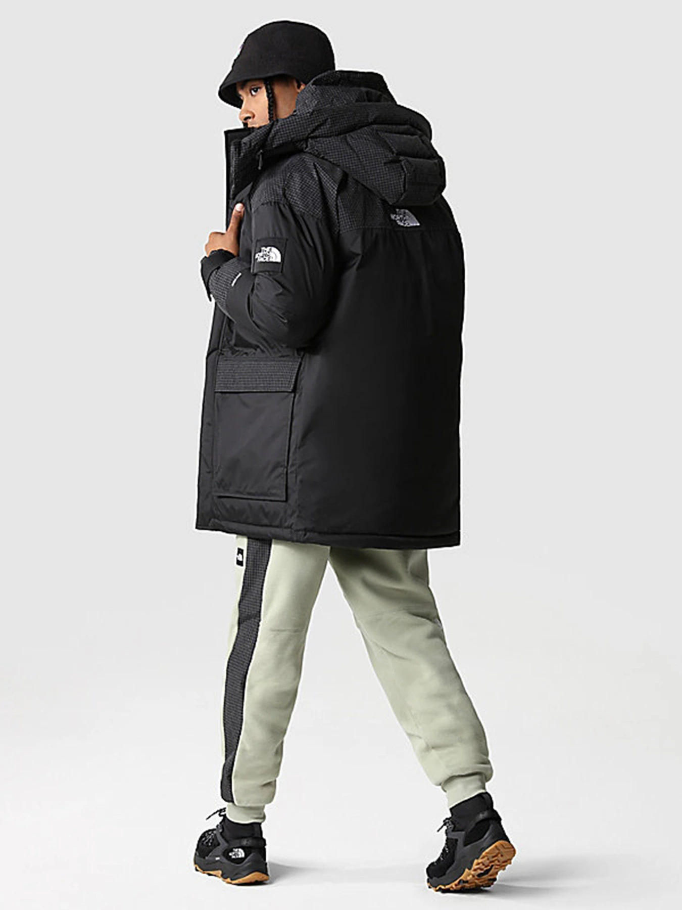 Куртки та дублянки The North Face DRYVENT RUSTA модель NF0A7X2YJK31 Фото