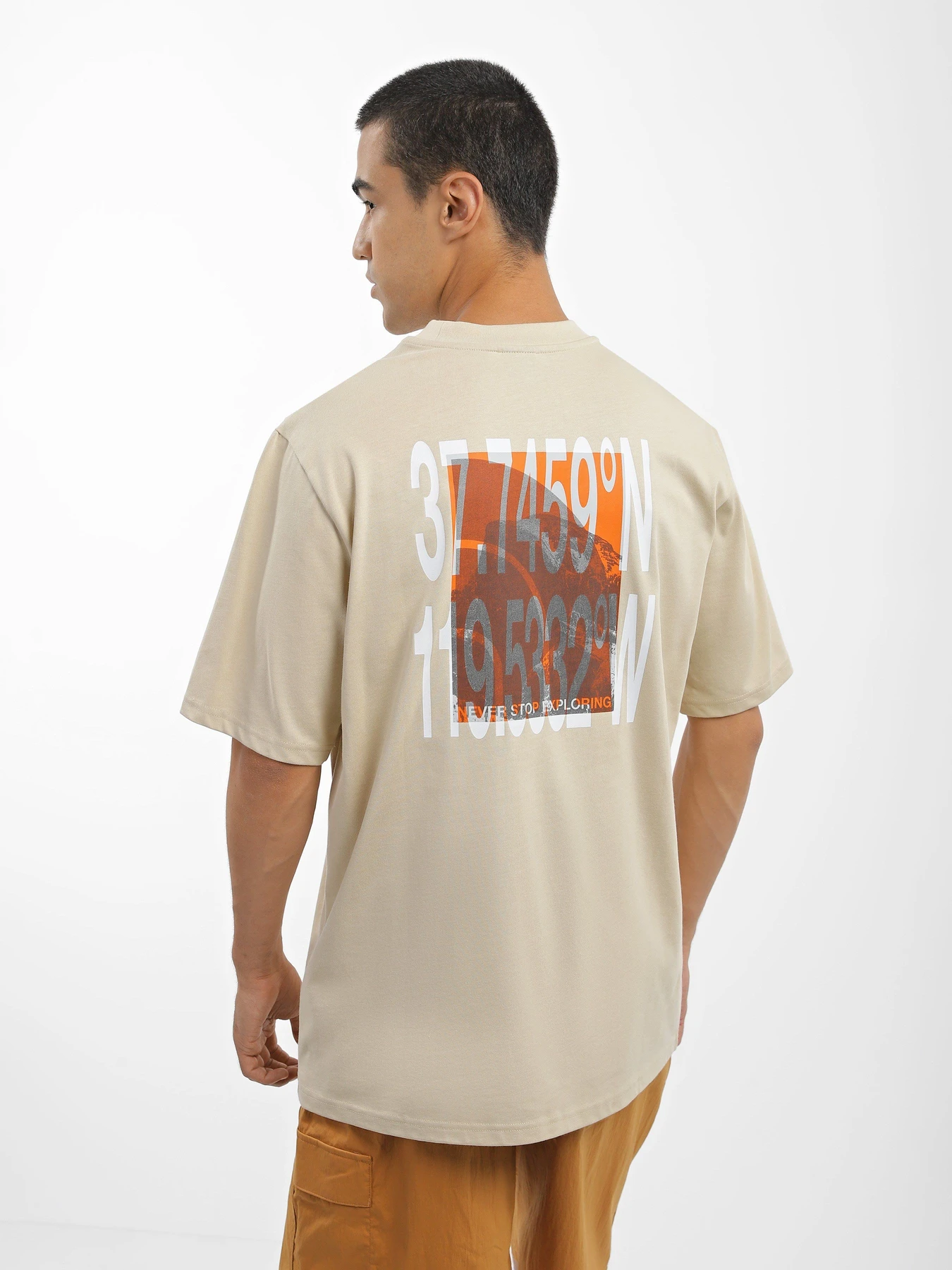 Футболки и поло The North Face Graphic Tee Box Fit модель NF0A85353X41 Футболки и поло The North Face Graphic Tee Box Fit модель NF0A85353X41 Фото