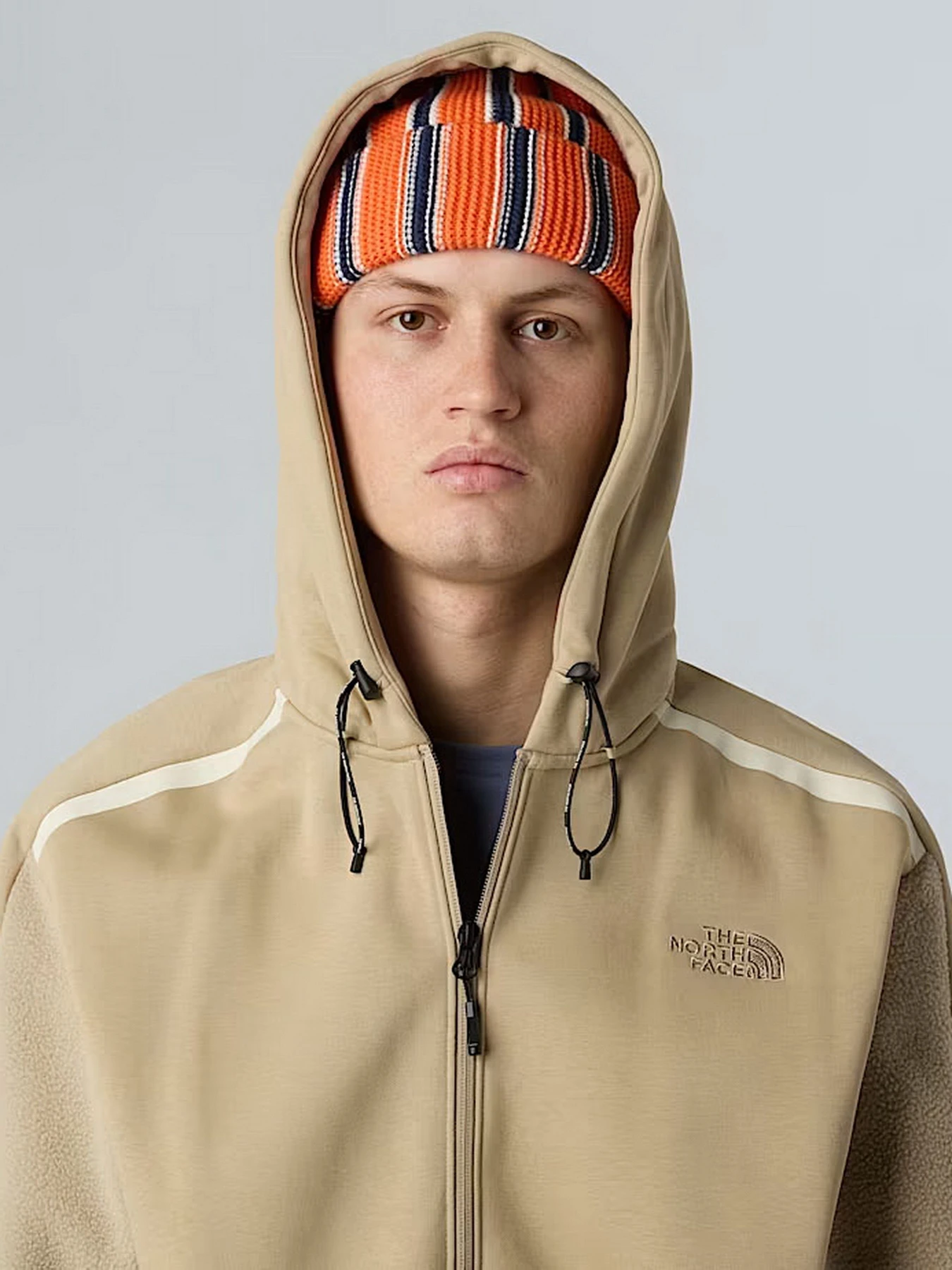 Худи и свитшоты The North Face модель NF0A8E7FCEL1 Фото