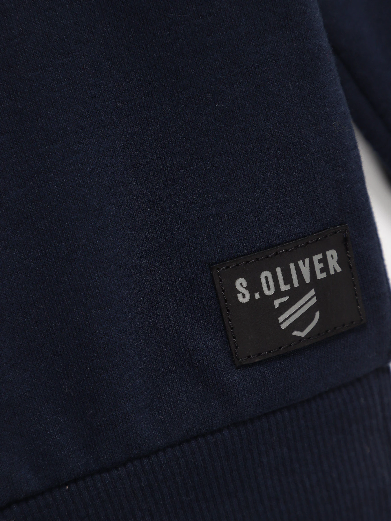 Худи и свитшоты S.Oliver модель 640124136730_комб. Худи и свитшоты S.Oliver модель 640124136730_комб. Фото