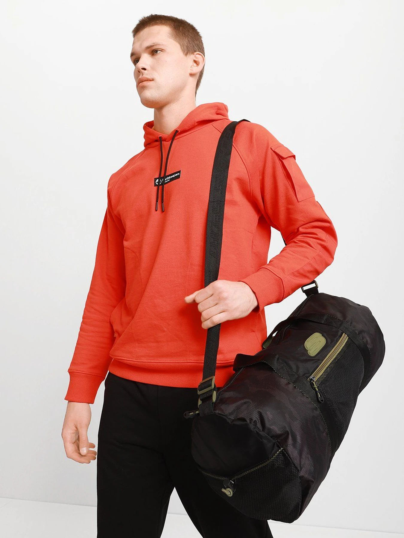 Сумки Skechers Accessories Circular Duffel Bag модель B0418 SCTW CAMO Сумки Skechers Accessories Circular Duffel Bag модель B0418 SCTW CAMO Фото