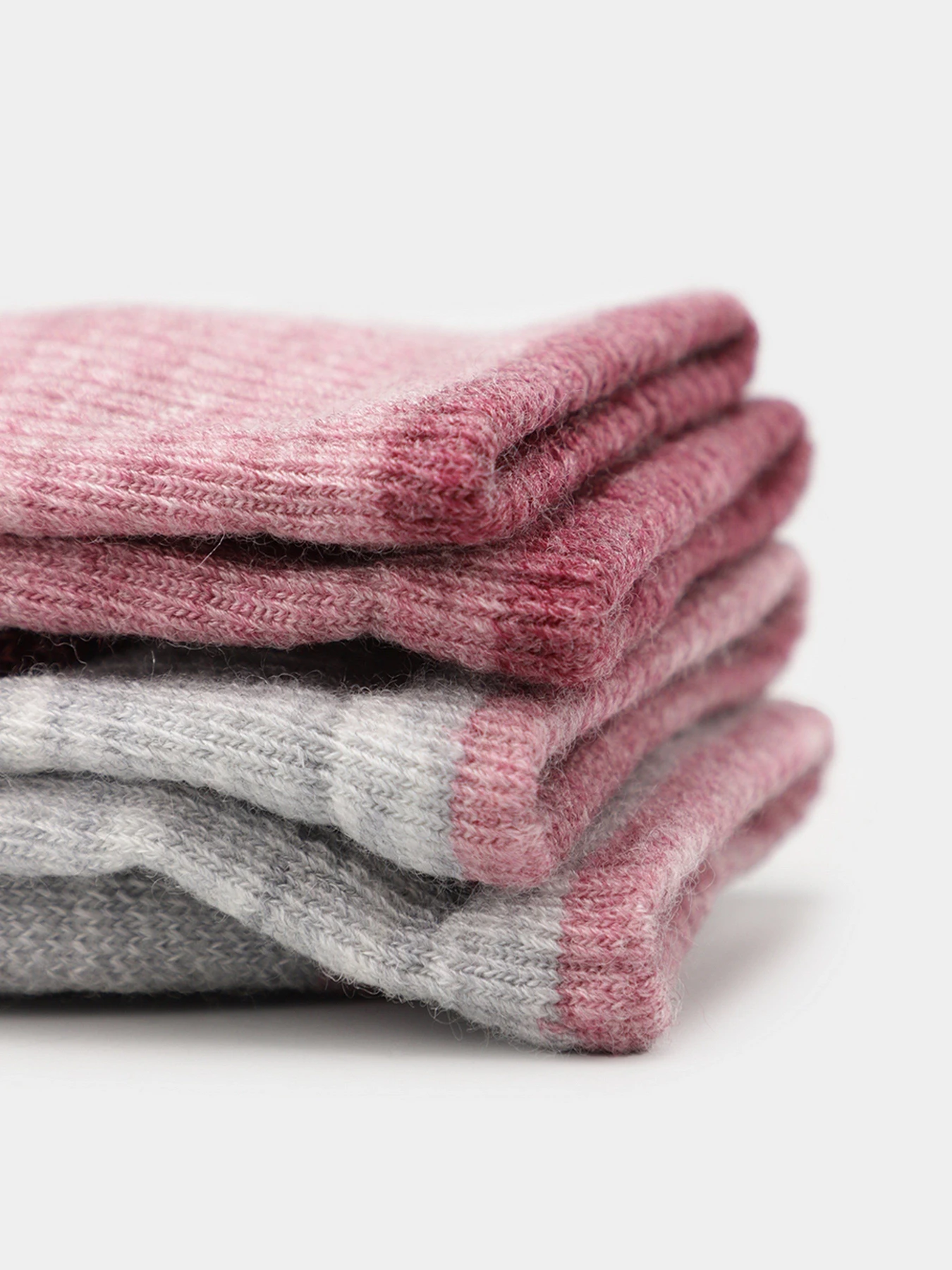 Шкарпетки та гольфи Skechers Merino Wool Crew Socks модель S117422-687 Фото