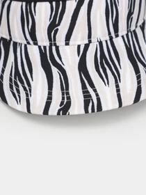 Шапки та кепки Skechers Diane Von Furstenberg: Moving Zebra модель SKVI11D NTBK Фото