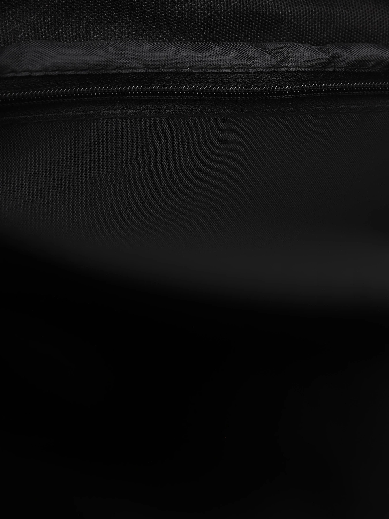 Сумки Skechers Small Weekender Dufel модель SKCH8476 BLK Сумки Skechers Small Weekender Dufel модель SKCH8476 BLK Фото
