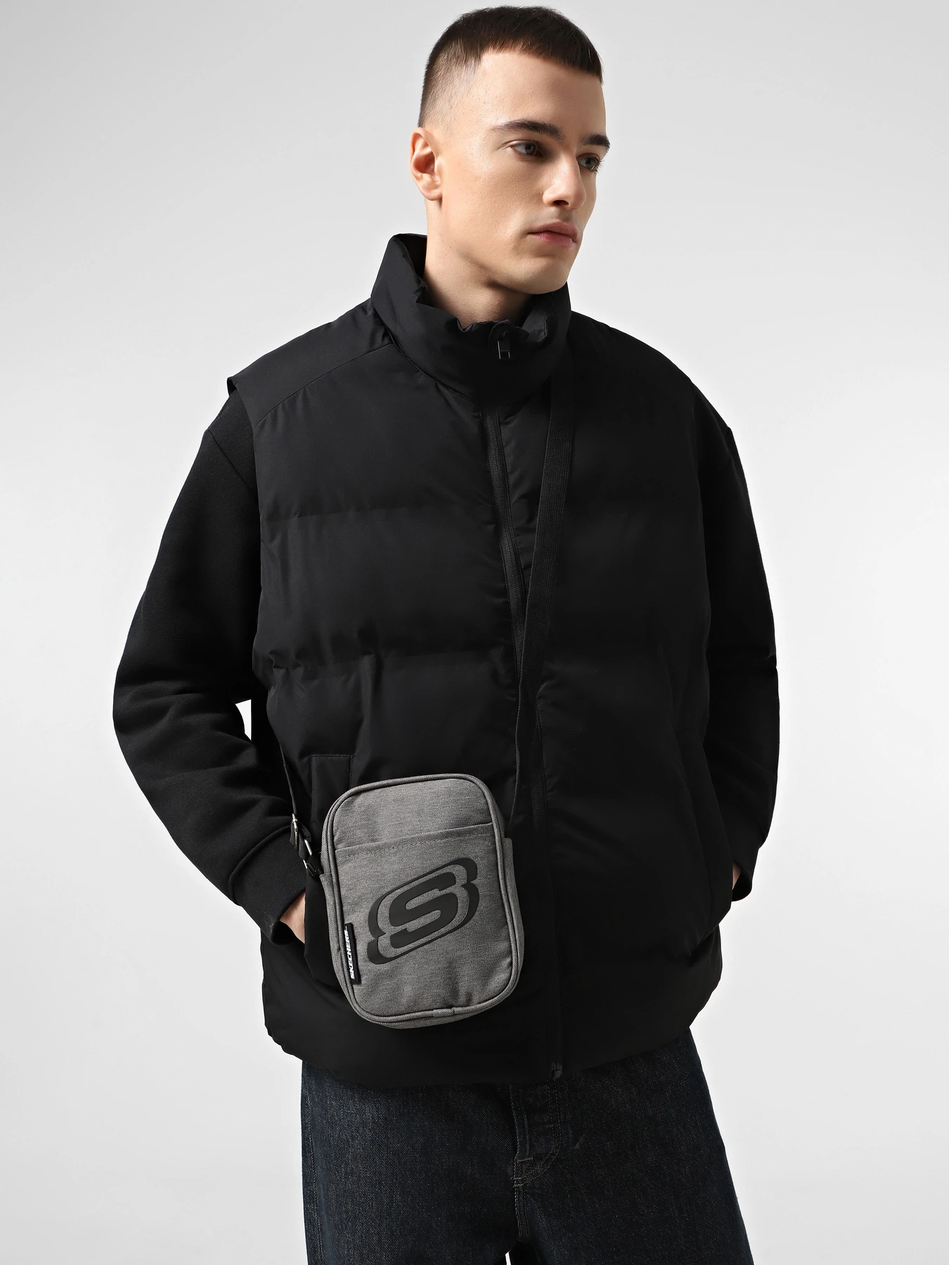 Сумки Skechers VENTURE CROSSBODY BAG модель SKCH9071 GRY Сумки Skechers VENTURE CROSSBODY BAG модель SKCH9071 GRY Фото