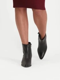 Черевики та чоботи Steve Madden Sorana модель SM19000055 BLACK LEATHER Фото