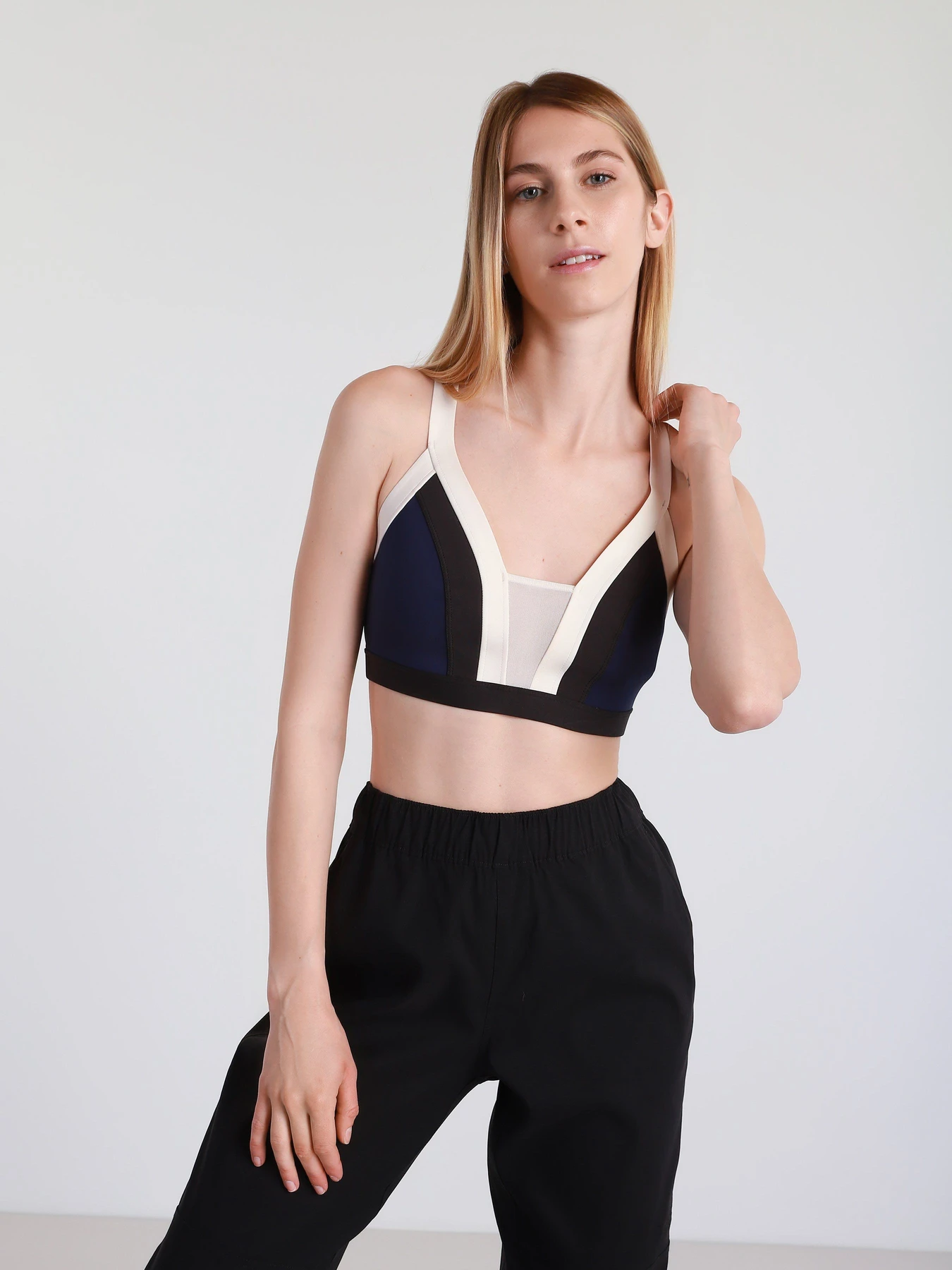 Футболки и поло PUMA Forever Luxe Bra модель 52114706 Футболки и поло PUMA Forever Luxe Bra модель 52114706 Фото