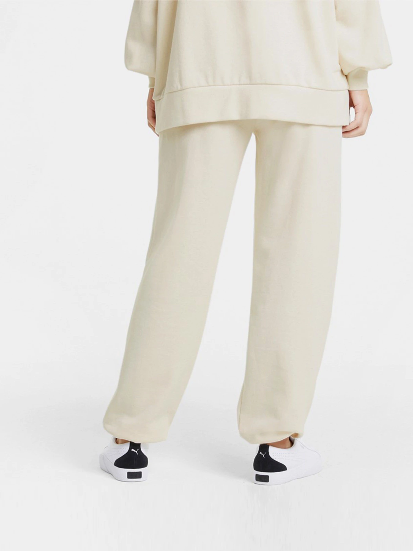 Штани PUMA Classics Relaxed модель 53041699 Штани PUMA Classics Relaxed модель 53041699 Фото