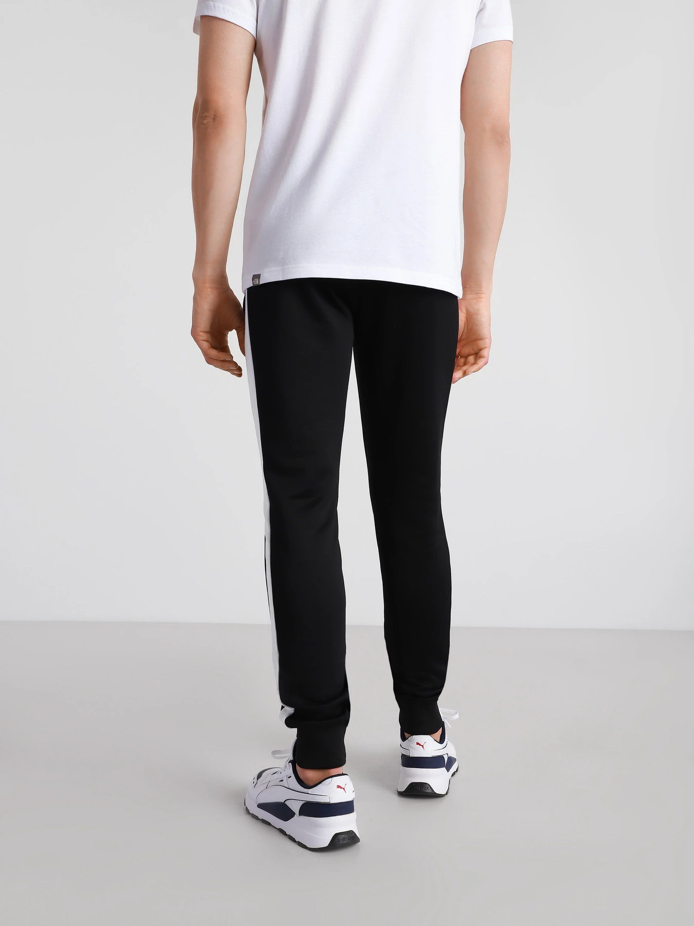 Брюки PUMA ICONIC T7 модель 53009801 Брюки PUMA ICONIC T7 модель 53009801 Фото