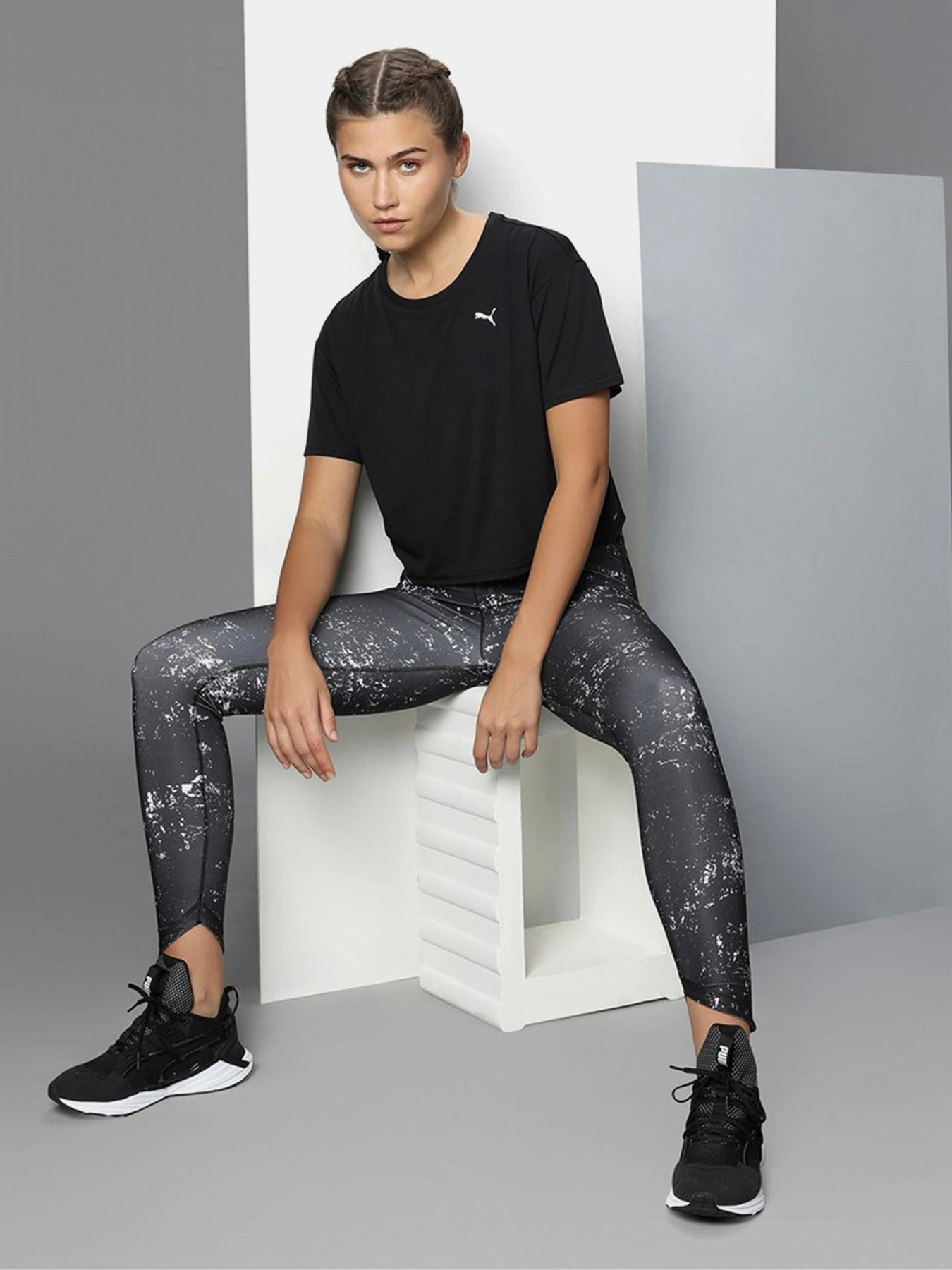 Брюки PUMA GRAPHIC 7/8 модель 52017901 Брюки PUMA GRAPHIC 7/8 модель 52017901 Фото