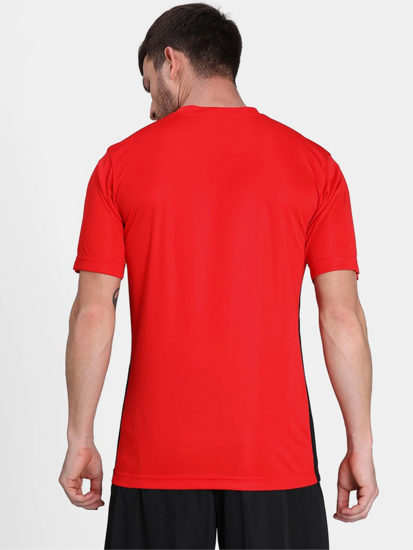 Футболки и поло PUMA FTBLPLAY GRAPHIC модель 65681201 Футболки и поло PUMA FTBLPLAY GRAPHIC модель 65681201 Фото