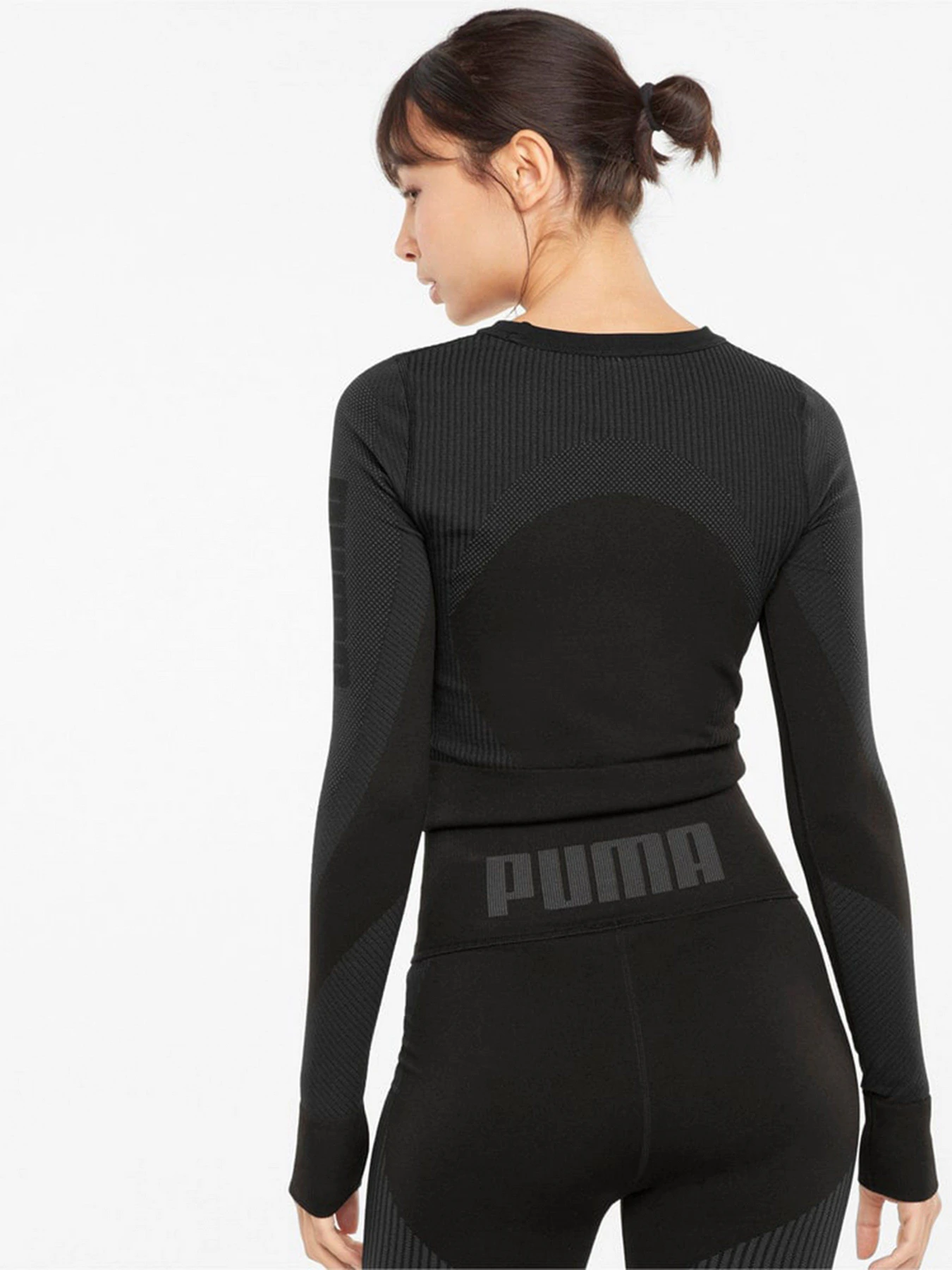 Футболки і поло PUMA Train Seamless Fitted Long Sleeve модель 52102901 Фото