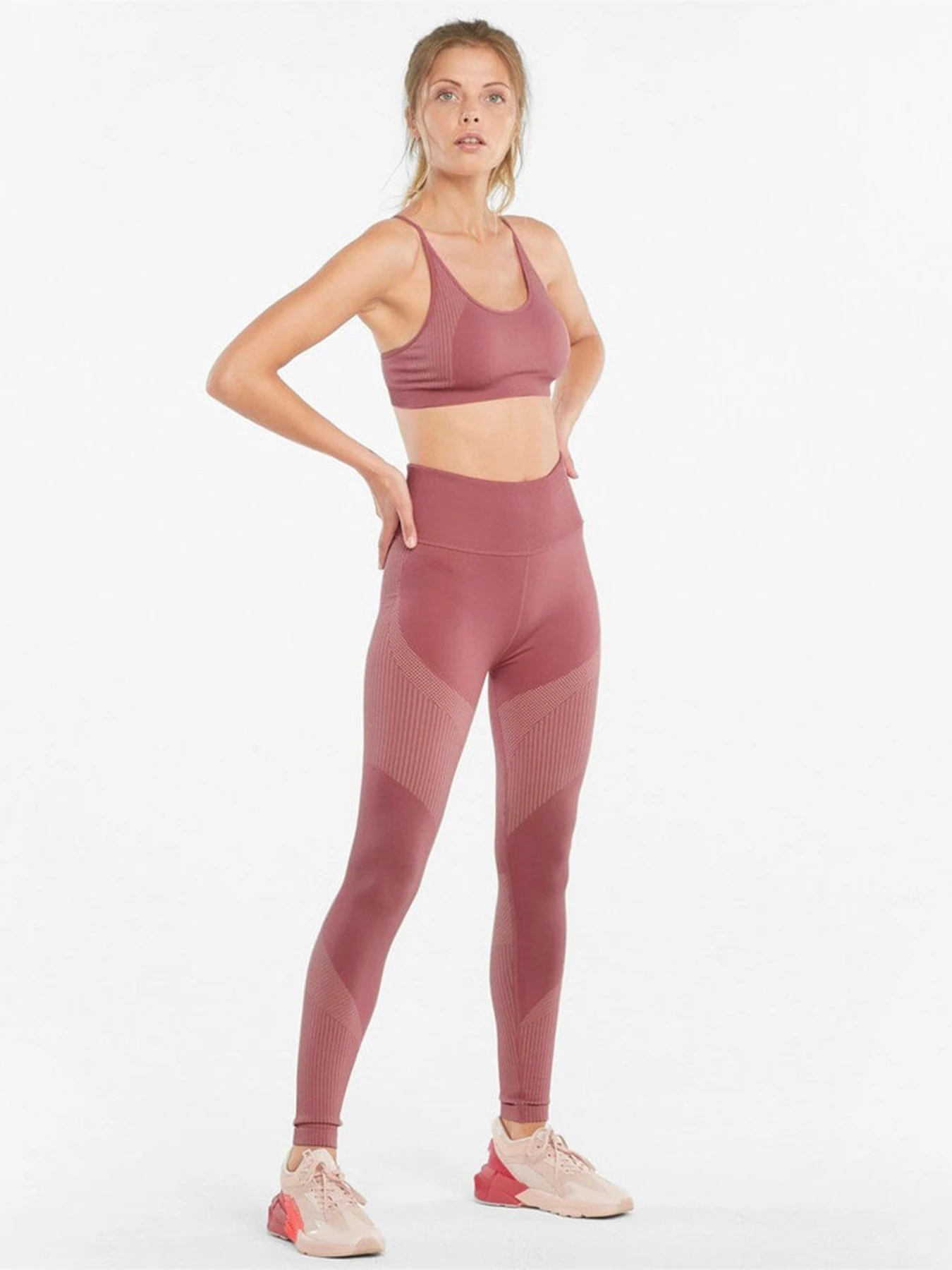 Брюки PUMA Train Seamless HW 7 8 Tight модель 52105225 Брюки PUMA Train Seamless HW 7 8 Tight модель 52105225 Фото