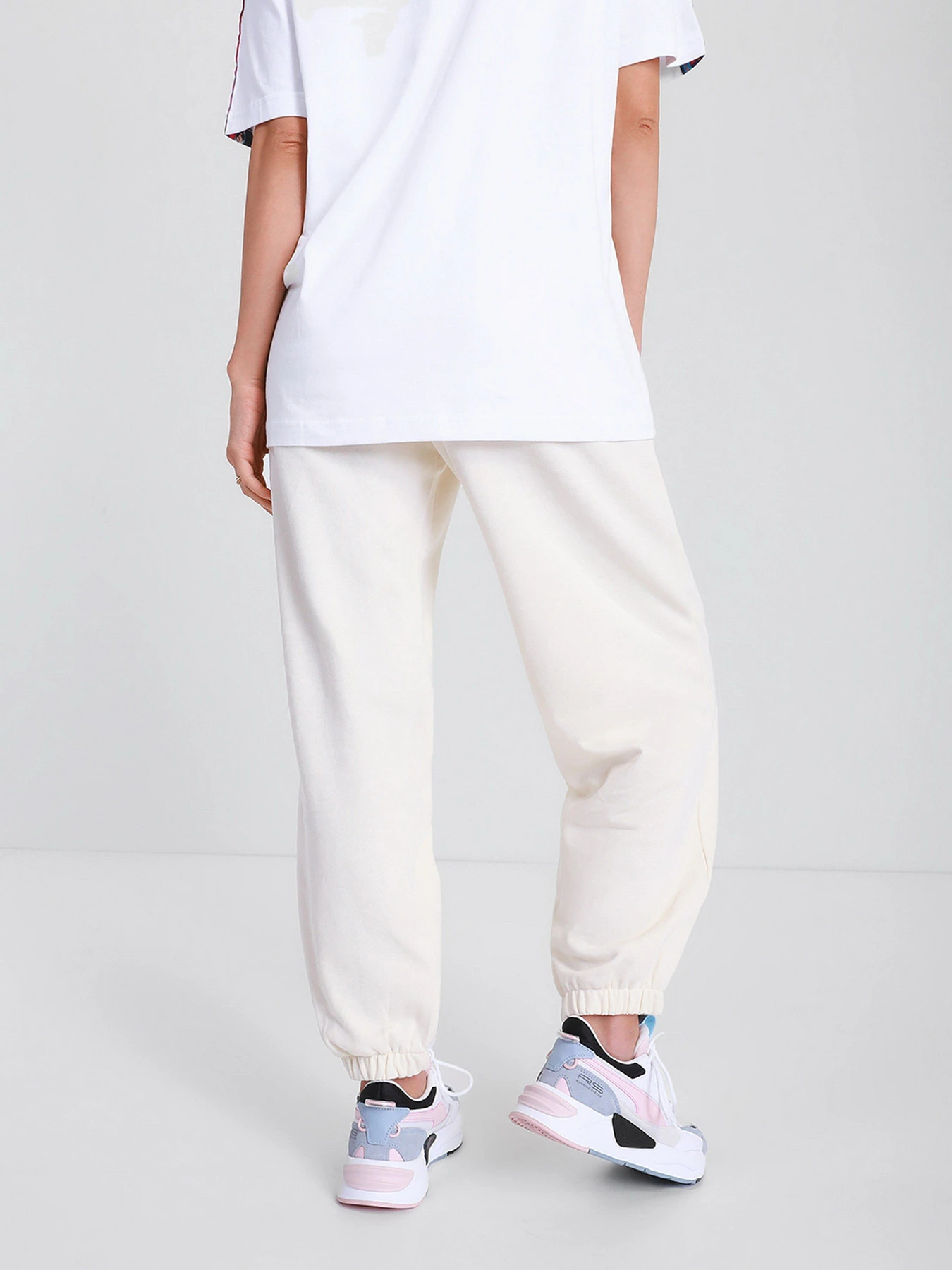 Брюки PUMA Classics Relaxed модель 53041673 Брюки PUMA Classics Relaxed модель 53041673 Фото