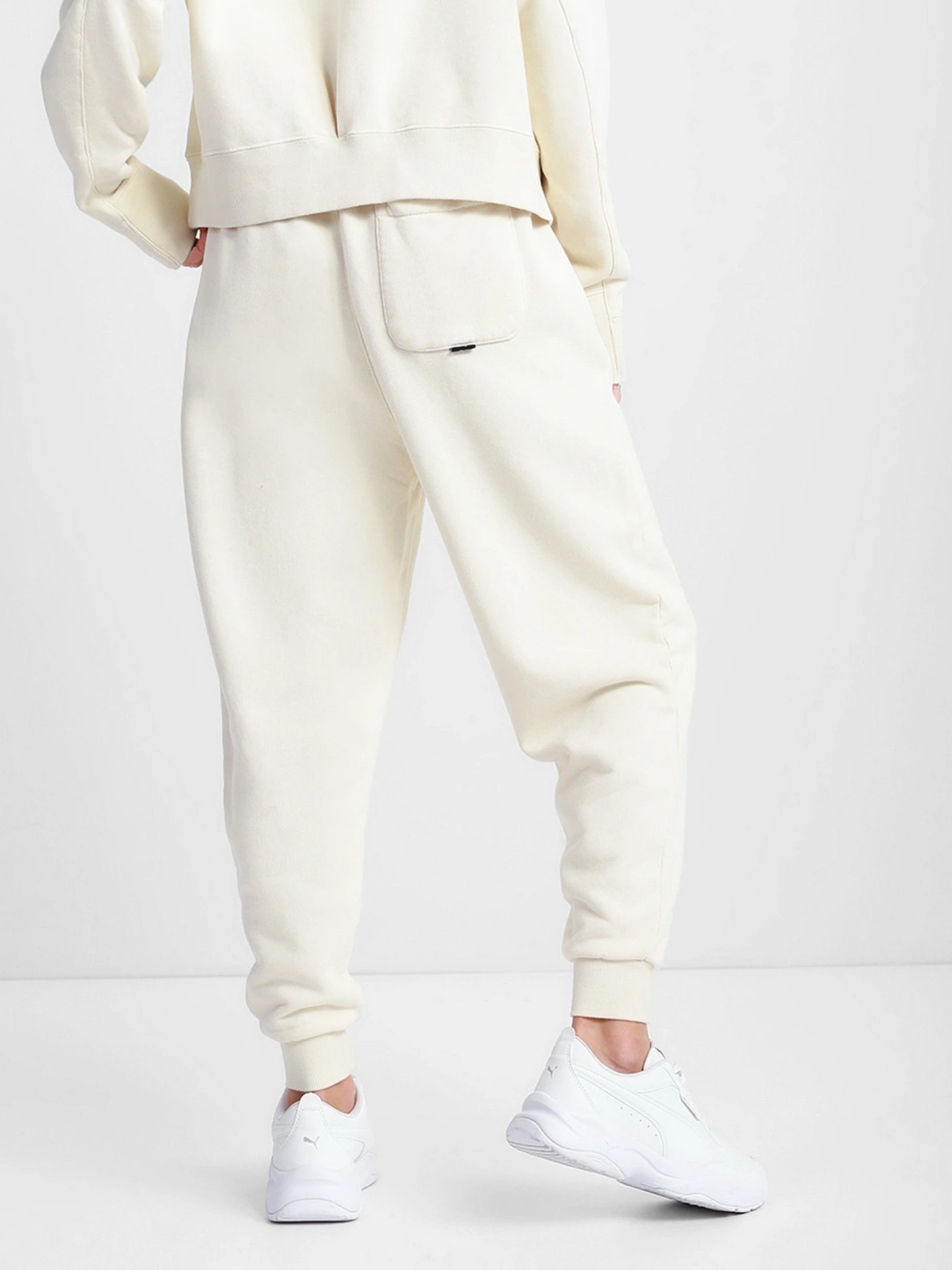 Брюки PUMA Infuse Sweat Pants модель 53193073 Брюки PUMA Infuse Sweat Pants модель 53193073 Фото