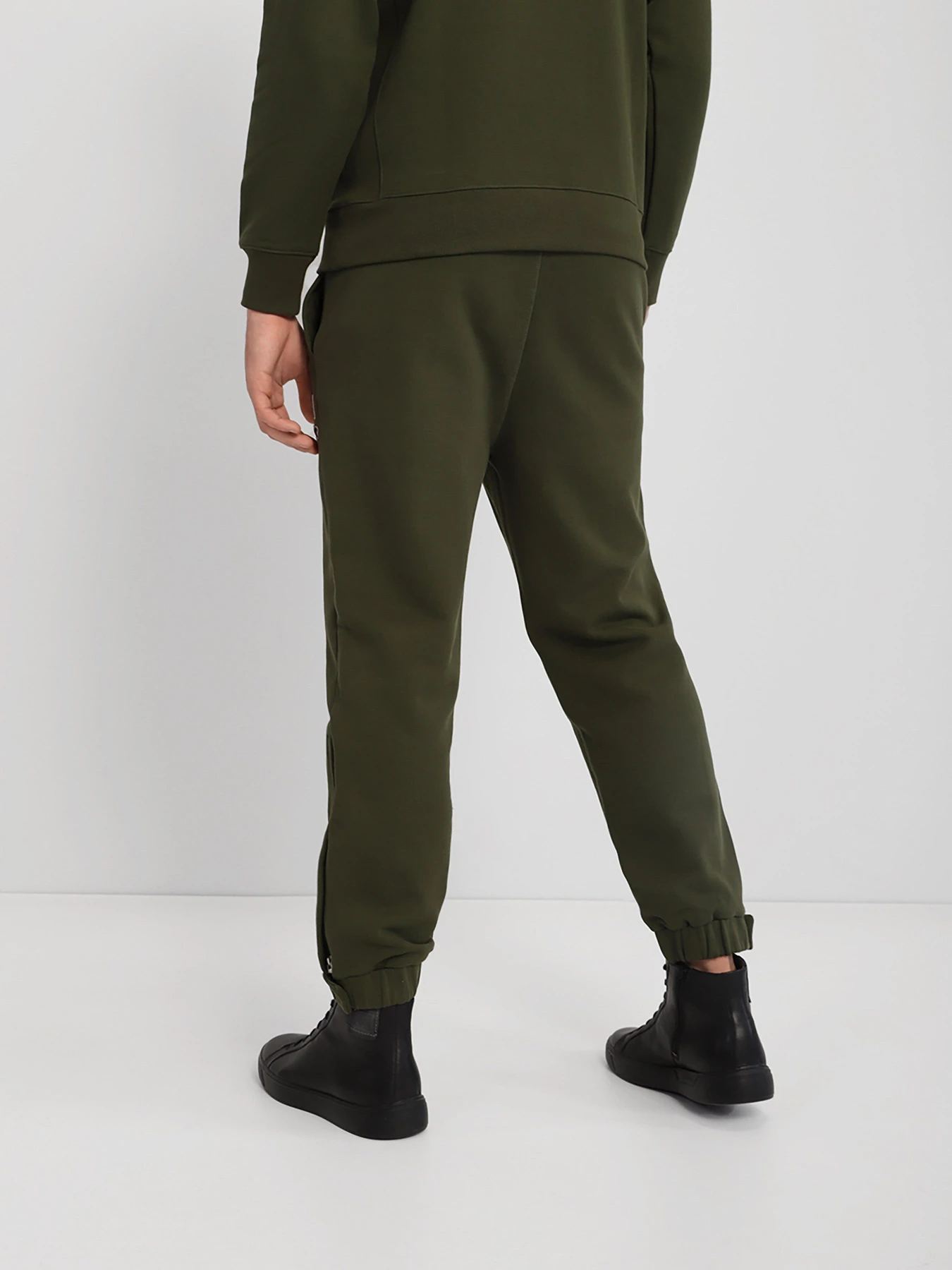 Брюки PUMA X MAISON KITSUNÉ модель 53232694 Брюки PUMA X MAISON KITSUNÉ модель 53232694 Фото