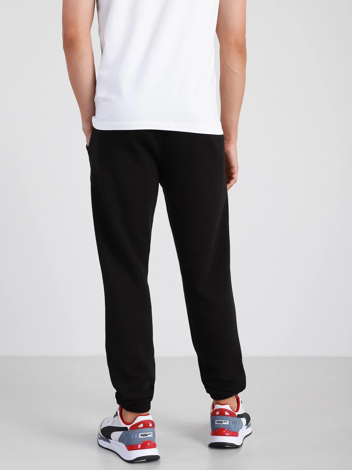 Брюки PUMA ESS+ модель 58943801 Брюки PUMA ESS+ модель 58943801 Фото