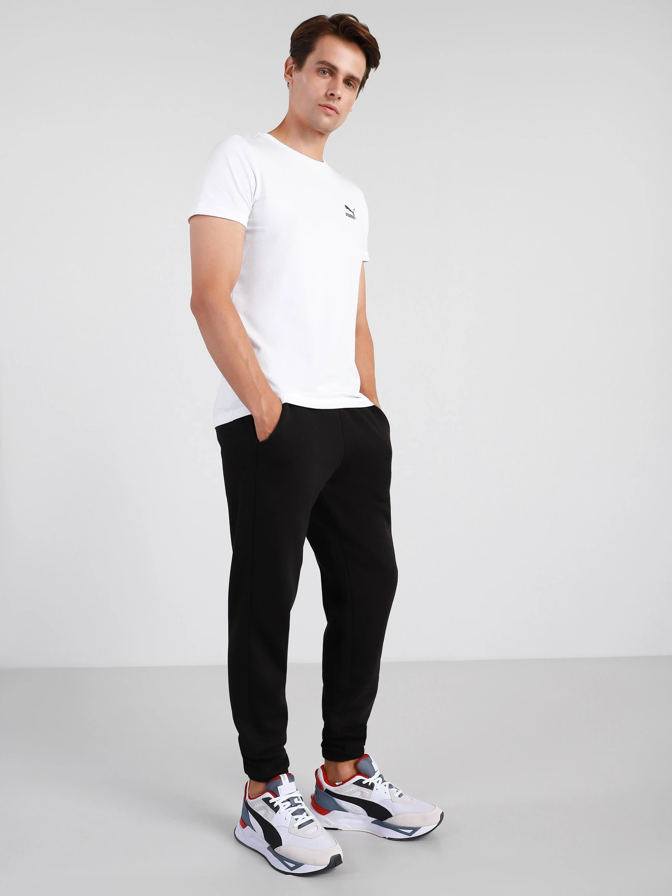 Брюки PUMA ESS+ модель 58943801 Брюки PUMA ESS+ модель 58943801 Фото