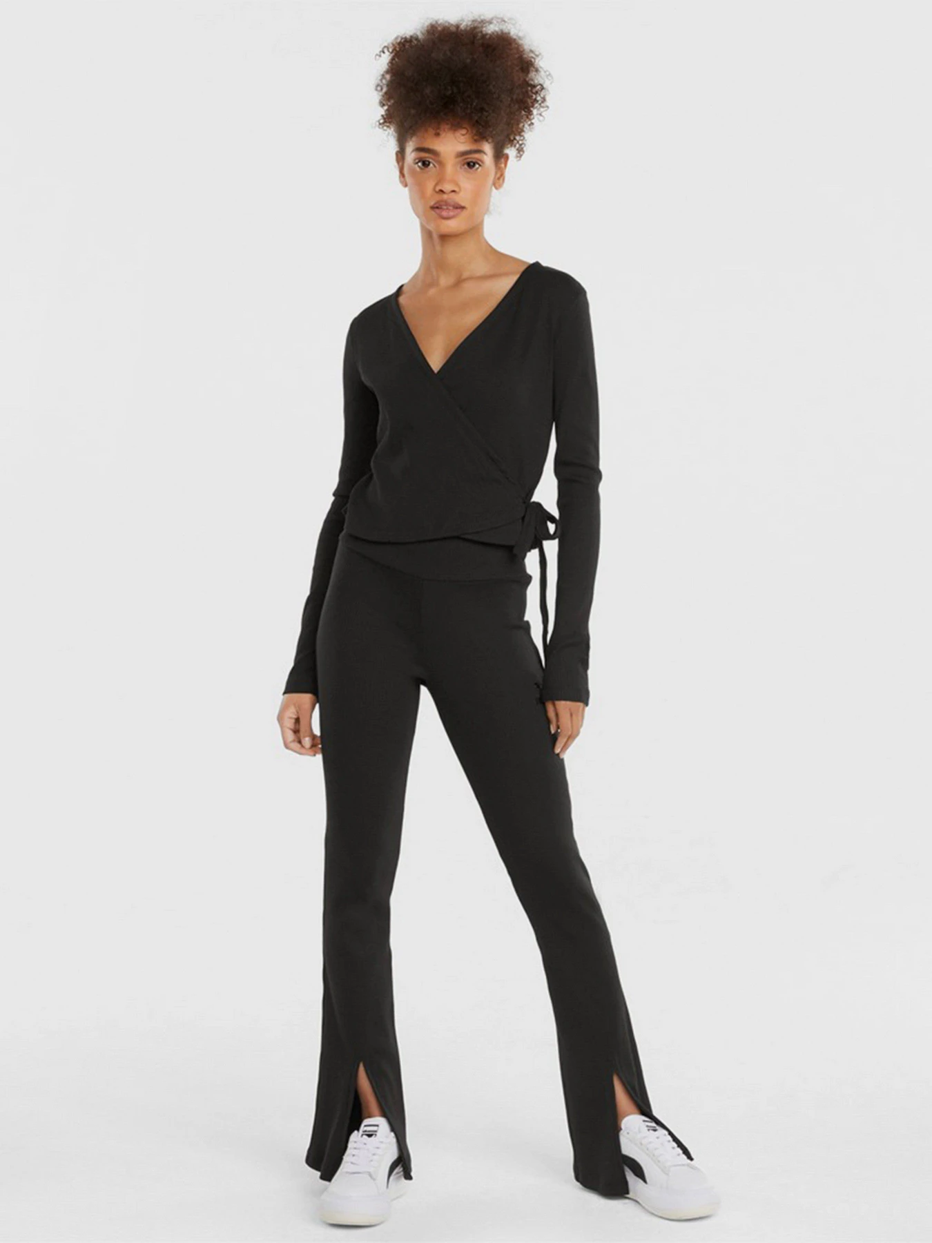 Рубашки PUMA Classics Ribbed Wrap модель 58998401 Фото