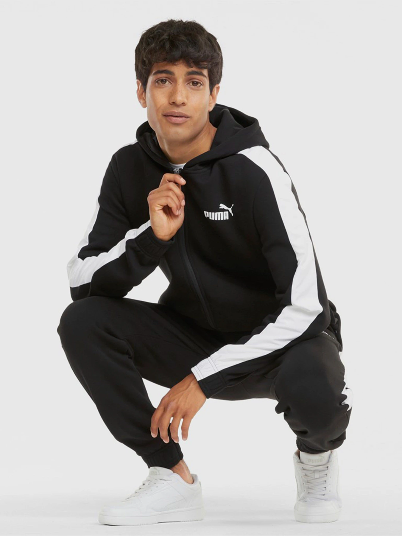 Костюмы PUMA Hooded Sweat Suit FL cl модель 84584701 Костюмы PUMA Hooded Sweat Suit FL cl модель 84584701 Фото