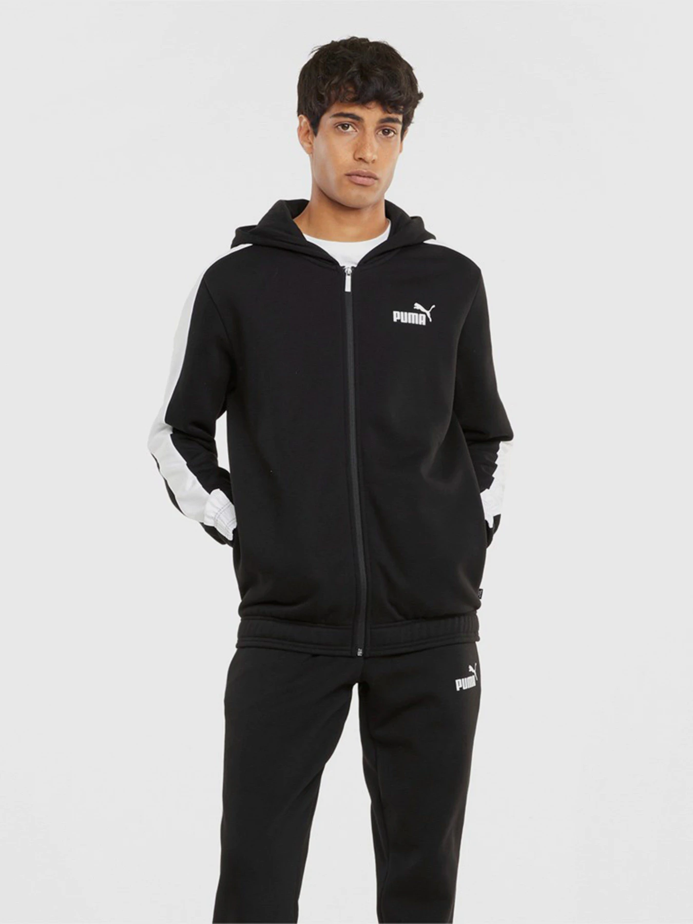 Костюмы PUMA Hooded Sweat Suit FL cl модель 84584701 Костюмы PUMA Hooded Sweat Suit FL cl модель 84584701 Фото
