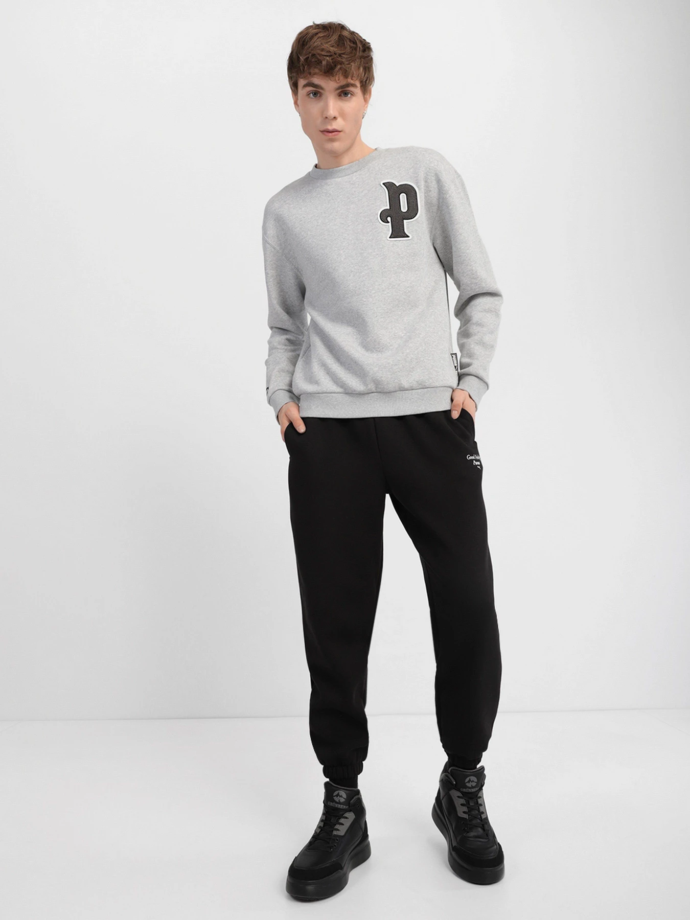 Брюки PUMA WELLNESS CLUB модель 53433001 Брюки PUMA WELLNESS CLUB модель 53433001 Фото