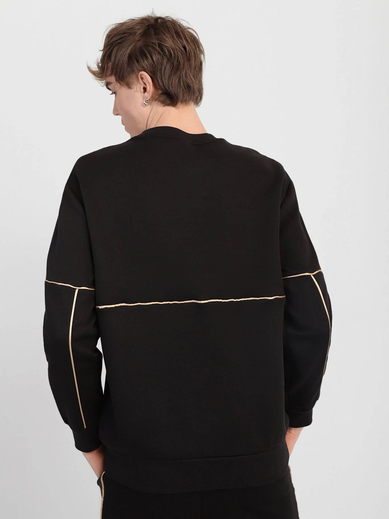 Худи и свитшоты PUMA LUXE Crew Neck модель 53433101 Худи и свитшоты PUMA LUXE Crew Neck модель 53433101 Фото