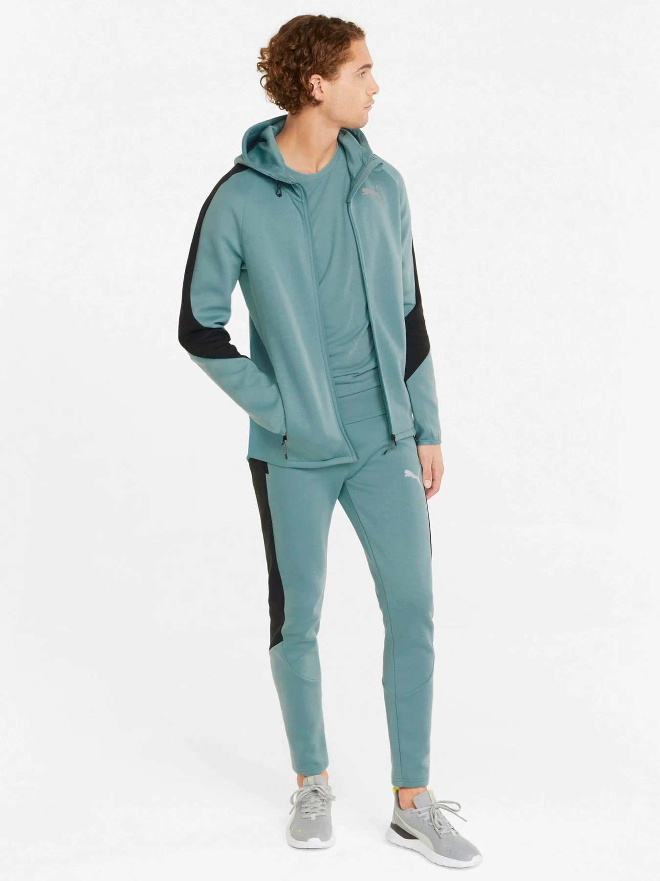 Худи и свитшоты PUMA Evostripe Full-Zip модель 84740150 Худи и свитшоты PUMA Evostripe Full-Zip модель 84740150 Фото