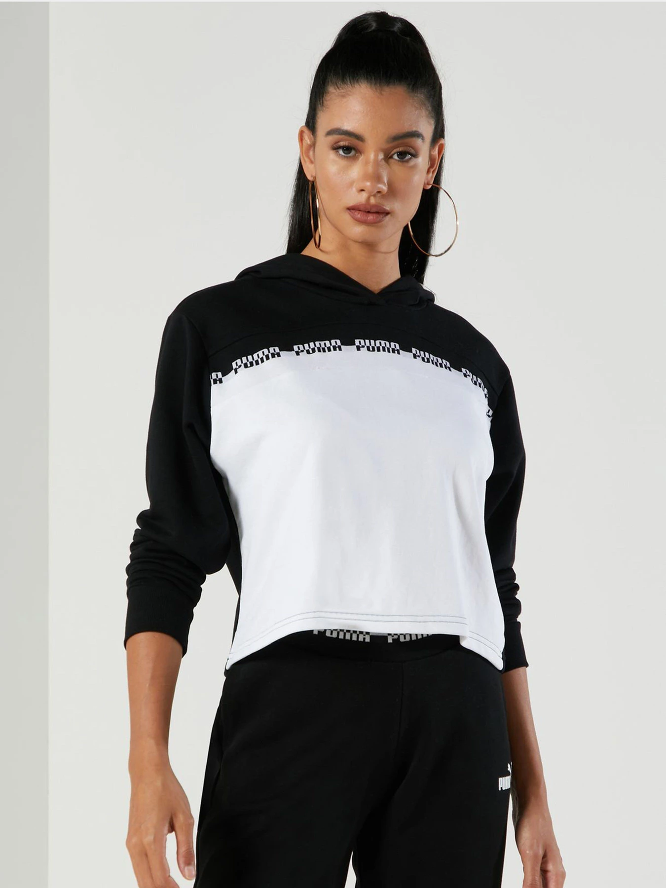 Худі та світшоти PUMA AMPLIFIED CROPPED модель 58590901 Худі та світшоти PUMA AMPLIFIED CROPPED модель 58590901 Фото