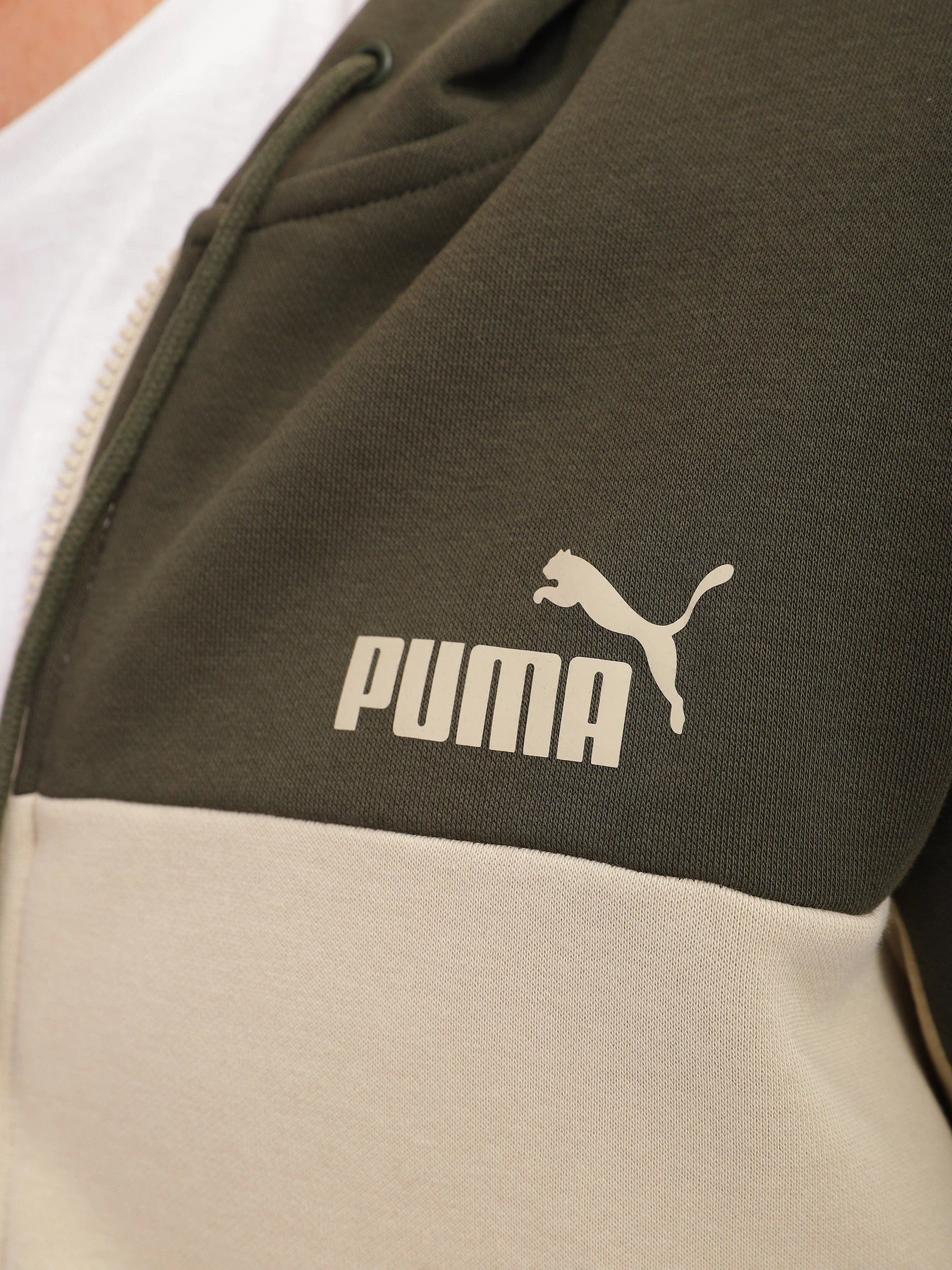 Костюмы PUMA Ess+ Colorblock модель 67003764 Костюмы PUMA Ess+ Colorblock модель 67003764 Фото