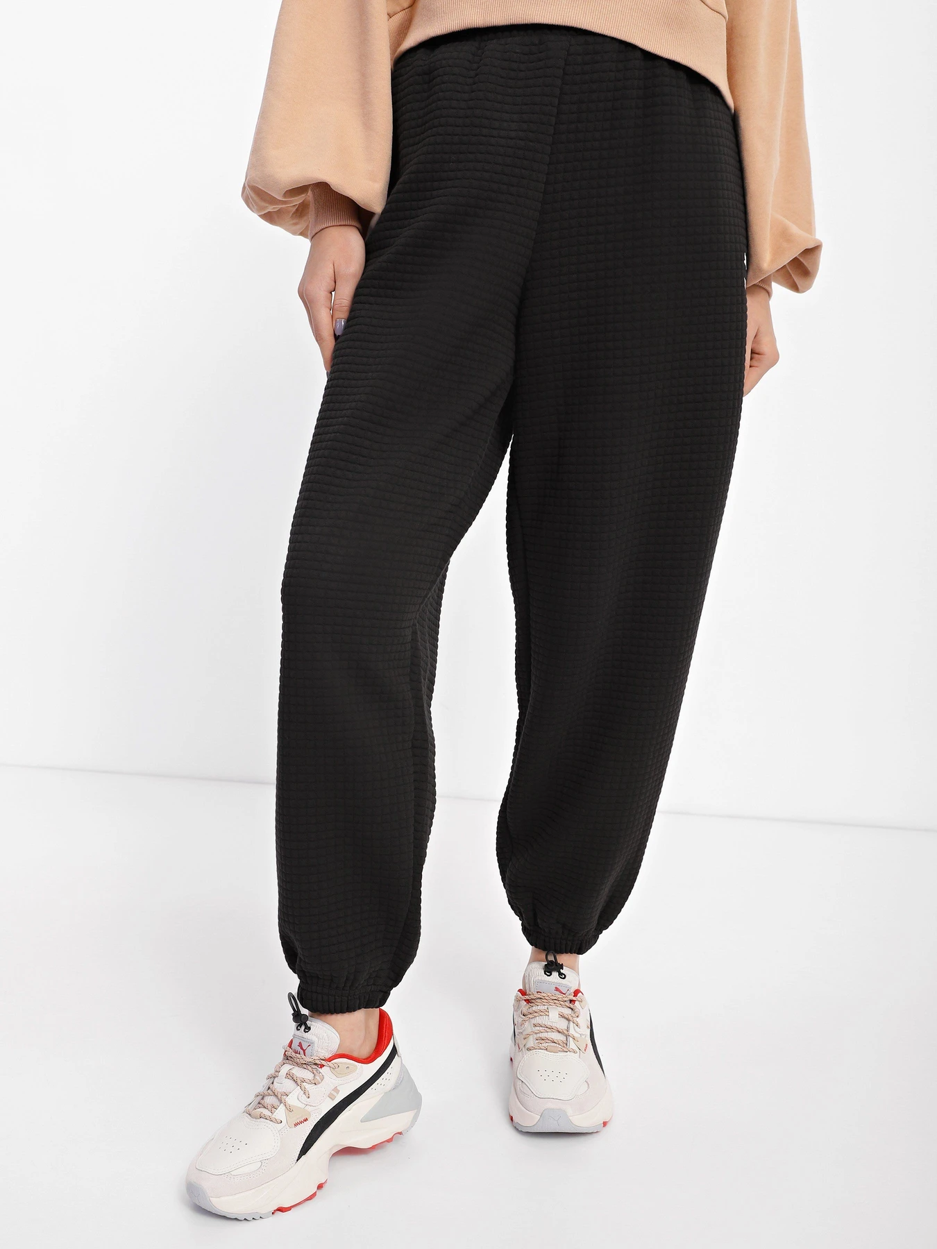 Брюки PUMA Classics Quilted модель 53569701 Брюки PUMA Classics Quilted модель 53569701 Фото